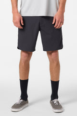 TRVLR HALFBACK HYBRID 18`` SHORT