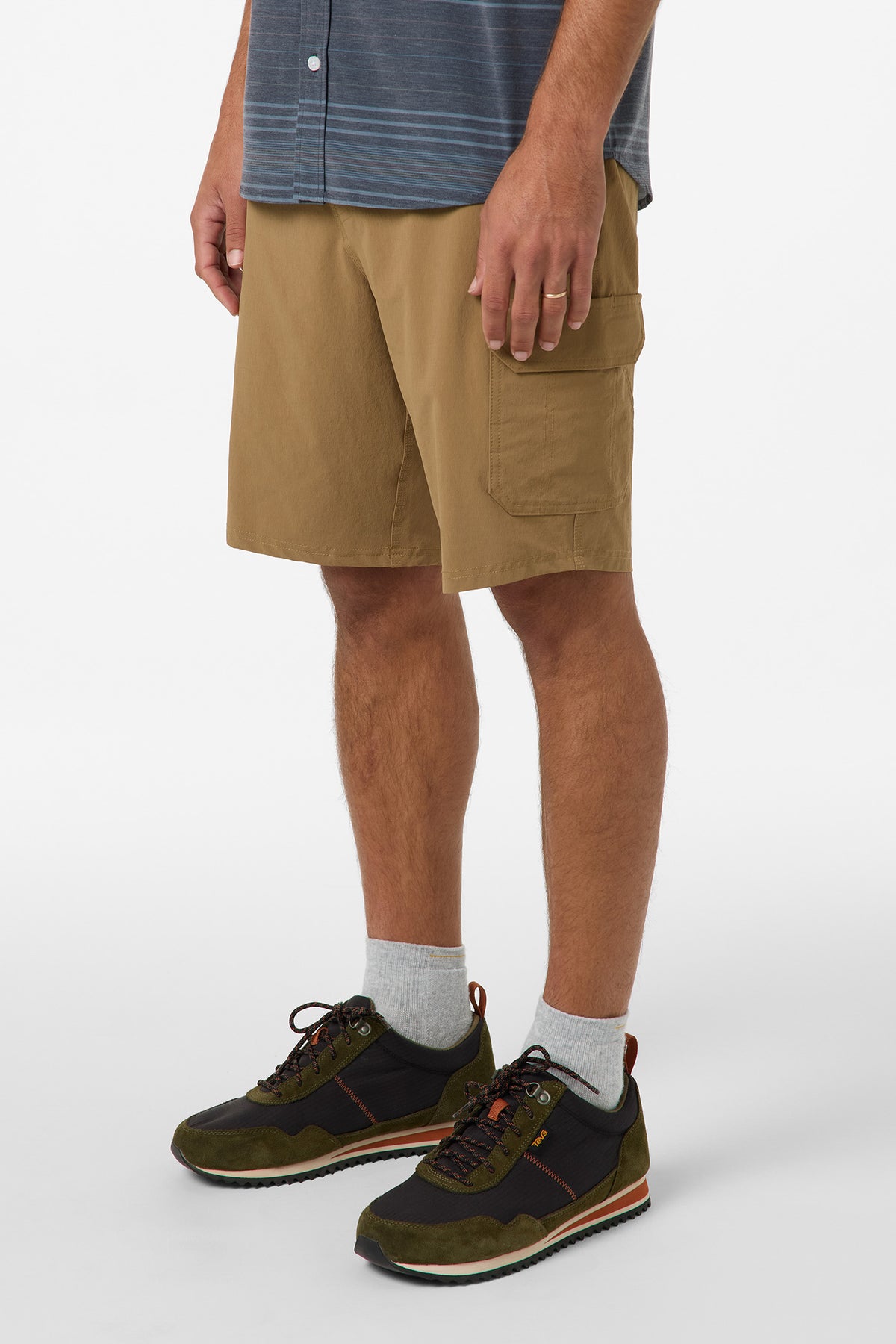 TRVLR CARGO HYBRID 20'' SHORT