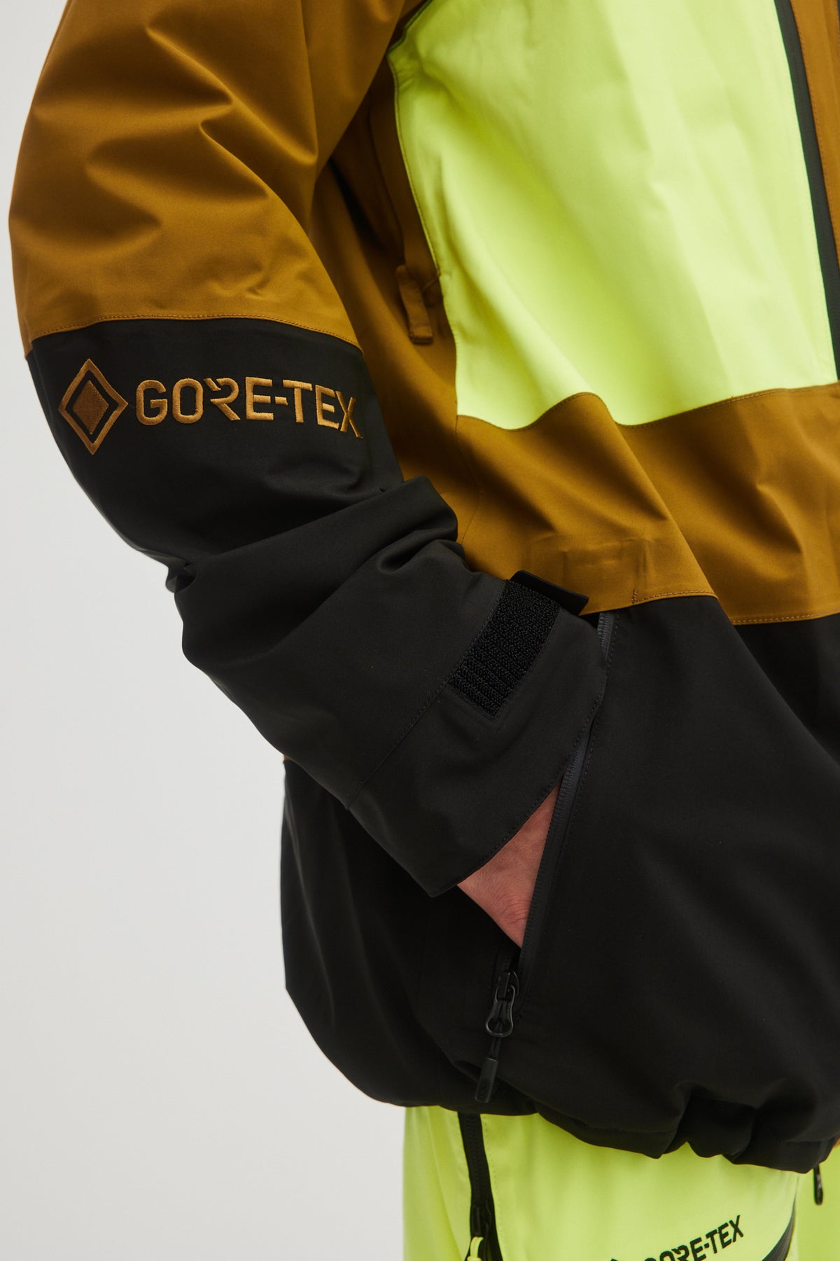 GORE-TEX PSYCHO TECH JACKET