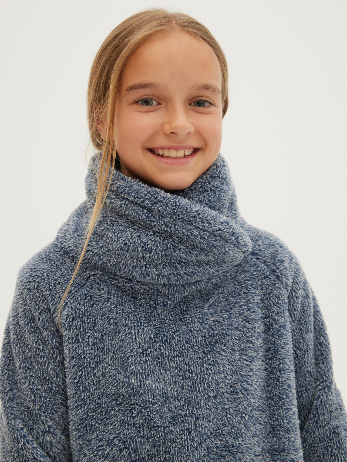 O'Neill Girls Hazel Fleece in Ink Blue