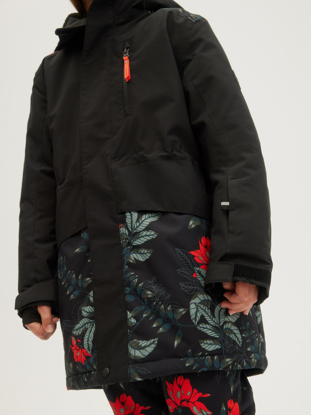 O'Neill Girls Zeolite Jacket in Black Aop W/ Green