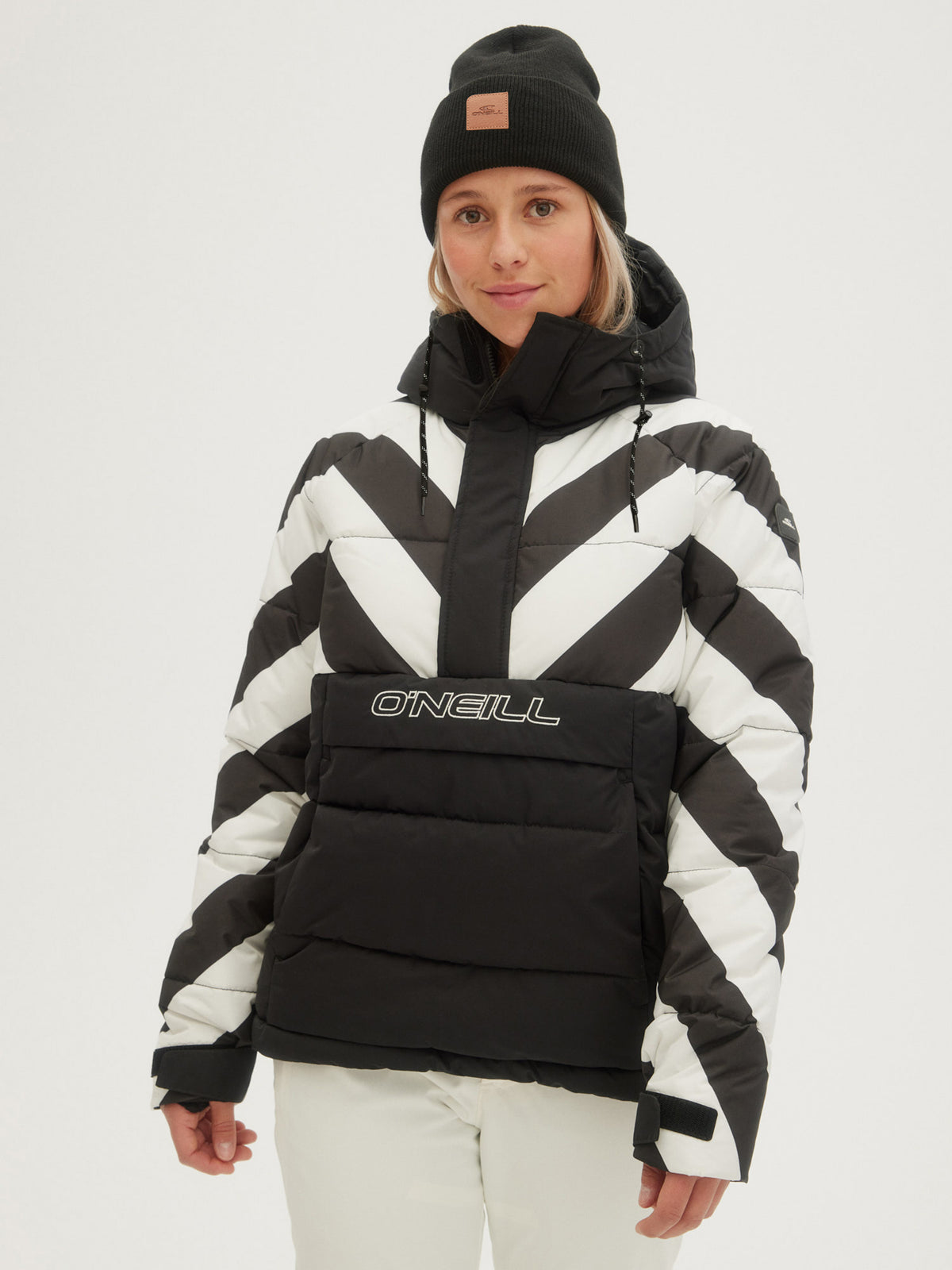 O'Neill Ladies Powder Puff Anorak in Black Out