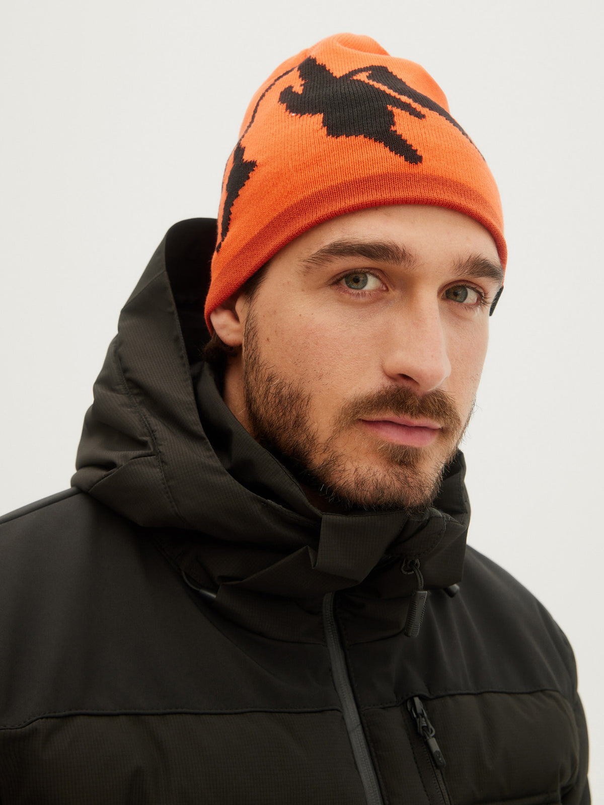 O'Neill Mens Reversible Logo Beanie in Rooibos Red