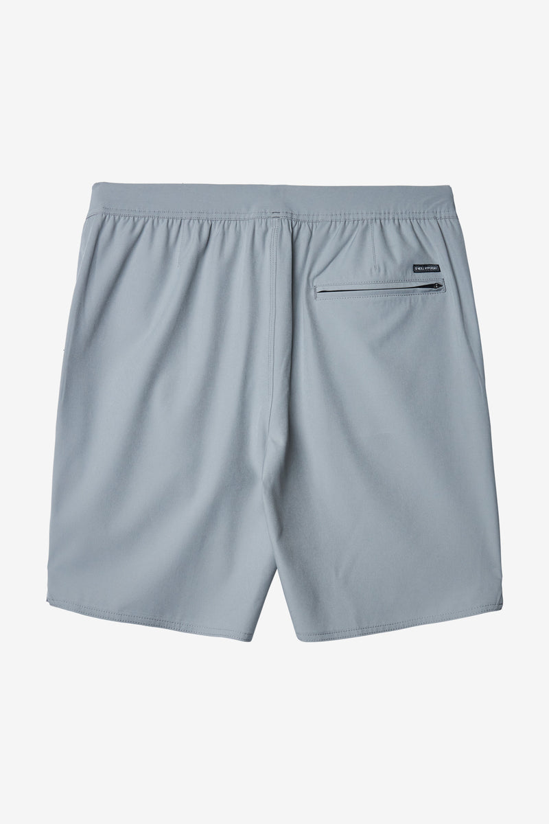 INTERLUDE 19'' HYBRID SHORT