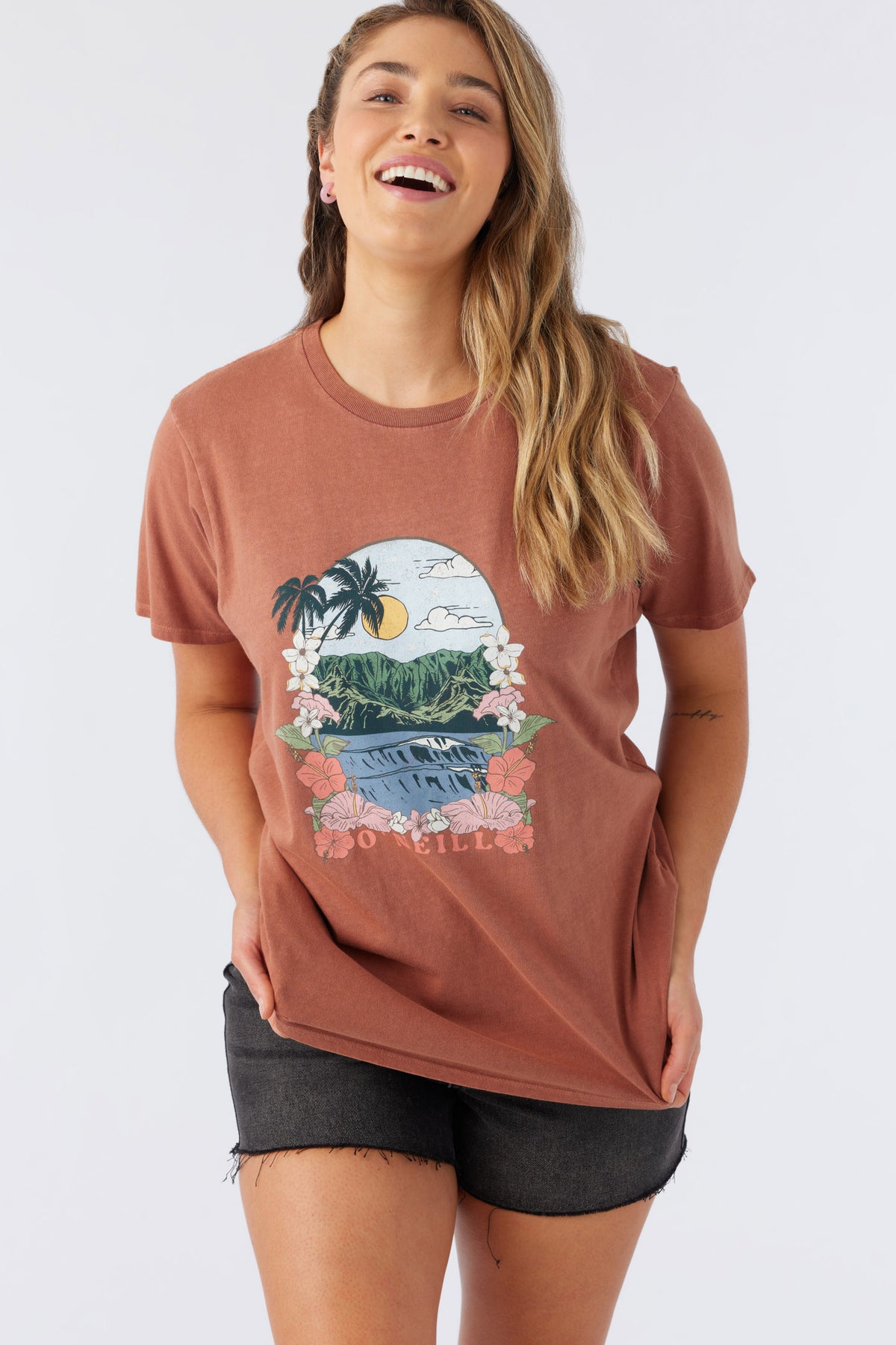 PARADISE HAPPENS TEE