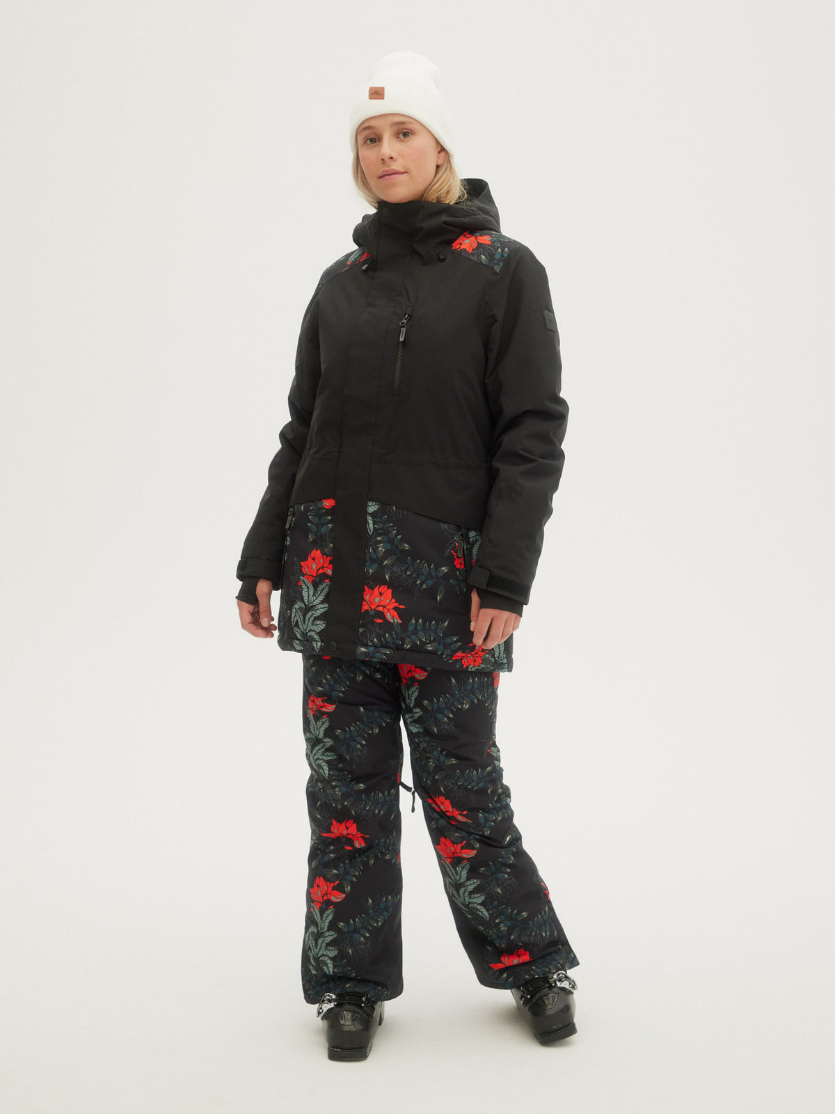 O'Neill Ladies Zeolite Jacket in Black Aop W/ Green