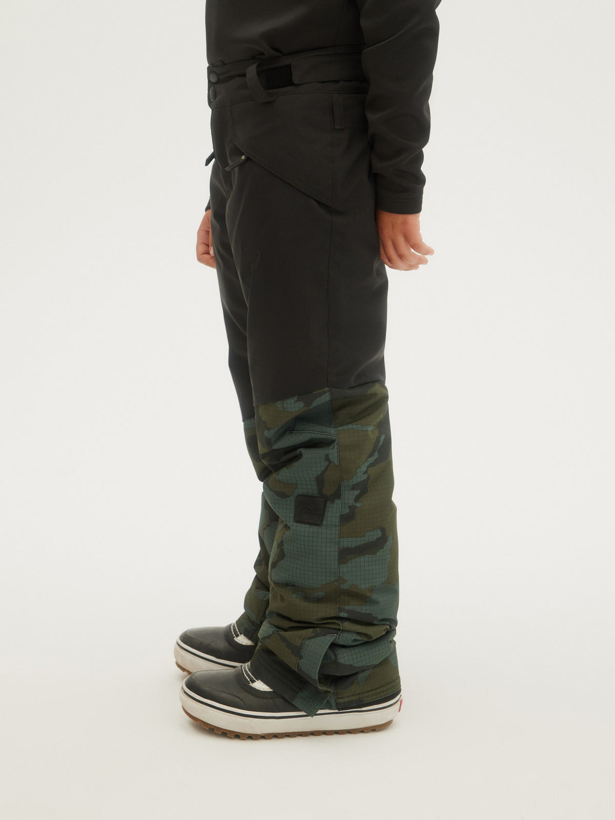 O'Neill Boys Anvil Colorblock Pants in Black Out