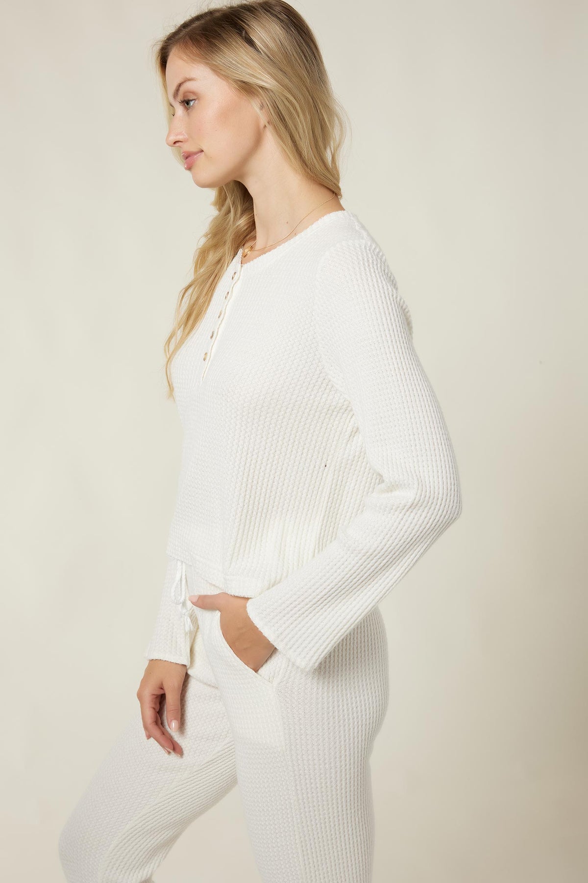 LADIES COASTAL HENLEY TOP