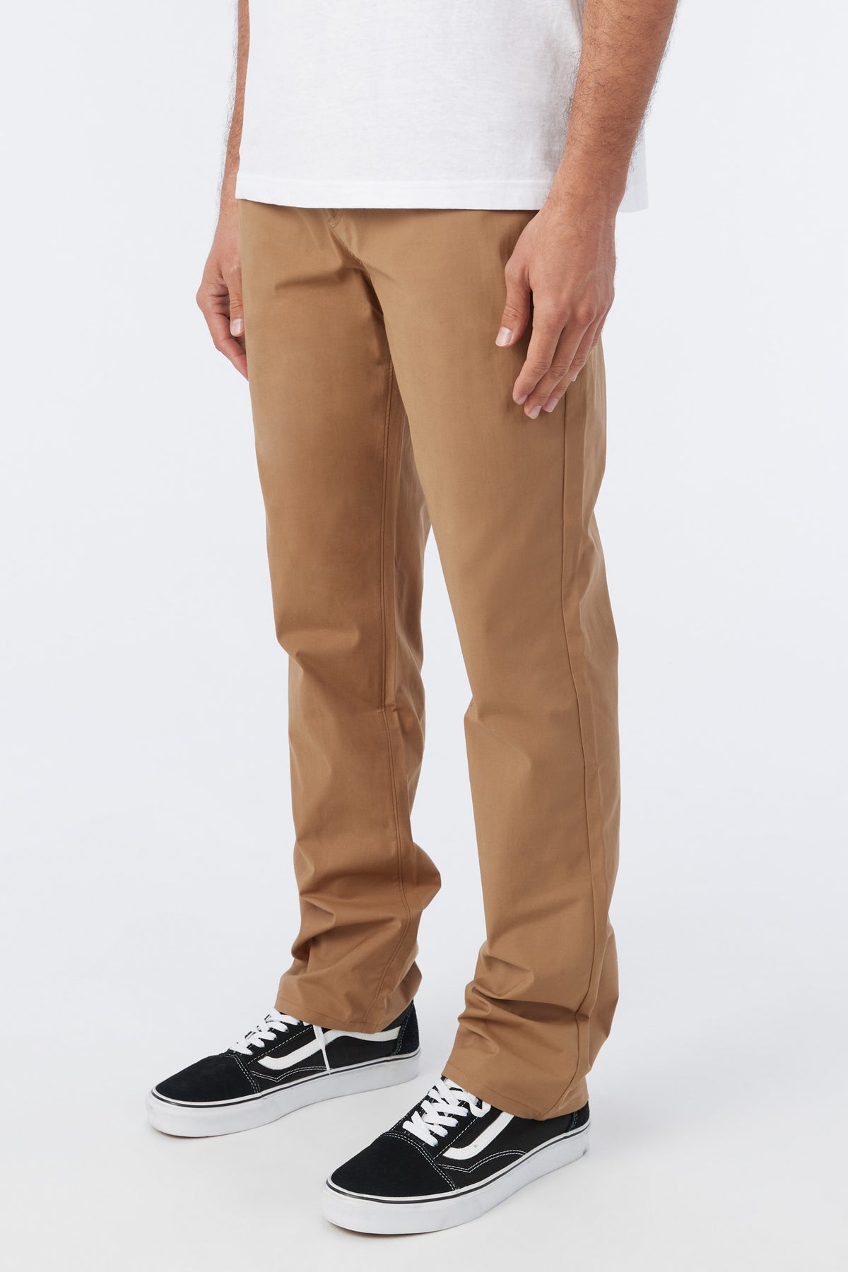 MISSION HYBRID CHINO PANT