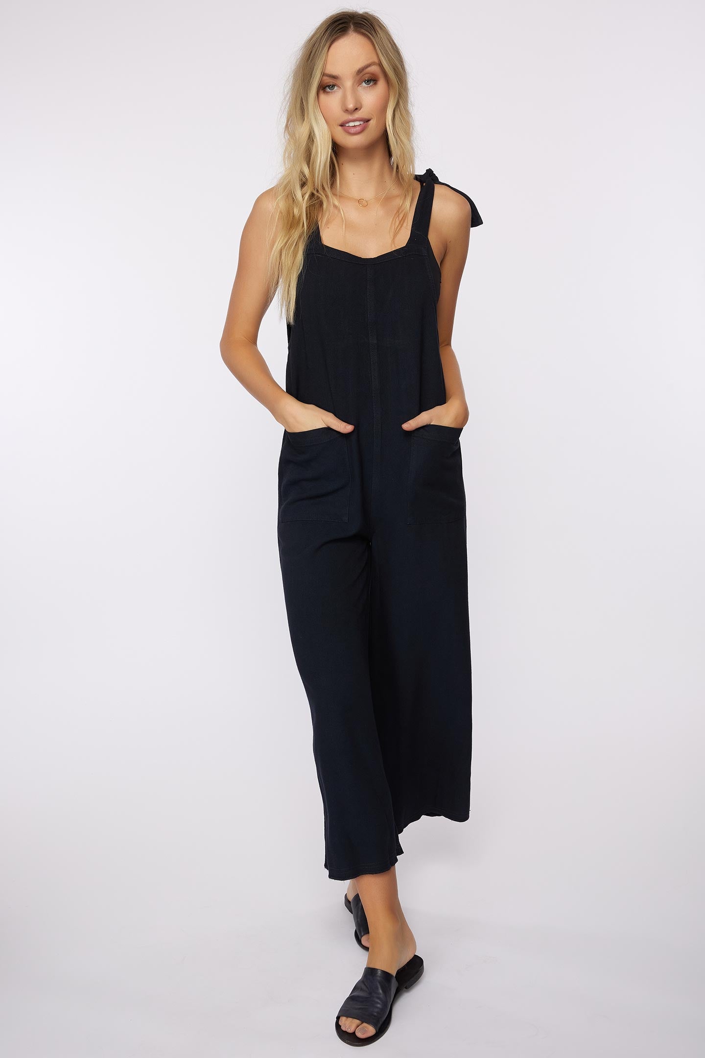 SOS Sportswear of Sweden Turtleneck Jumpsuit - Black, 9 Rise Jumpsuits and  Rompers, Clothing - WSOSO20011