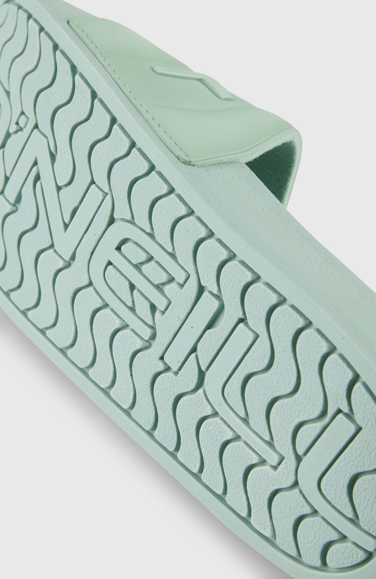 O'NEILL EMBOSSED SLIDES