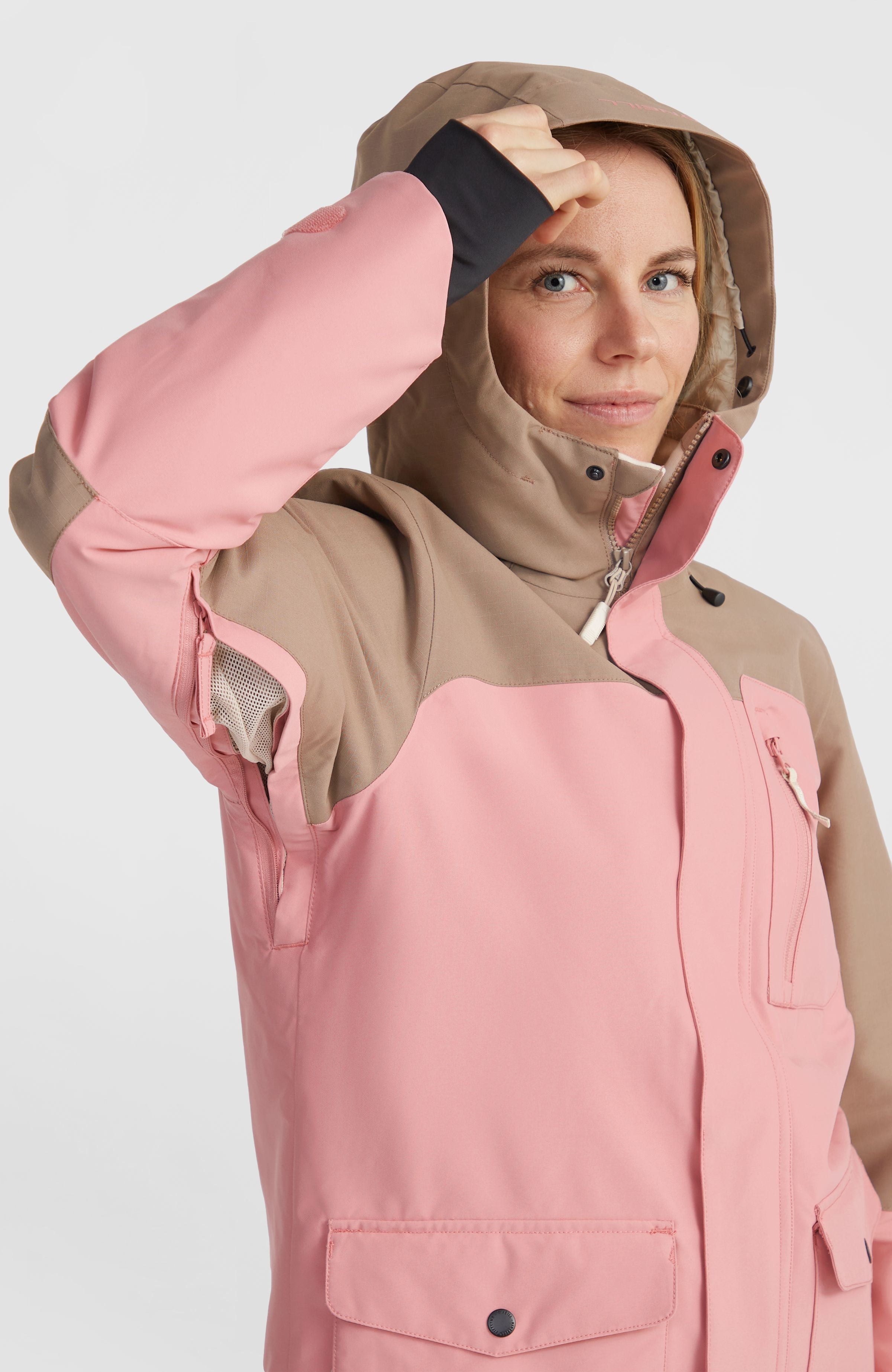 UTILITY HYBRID JACKET