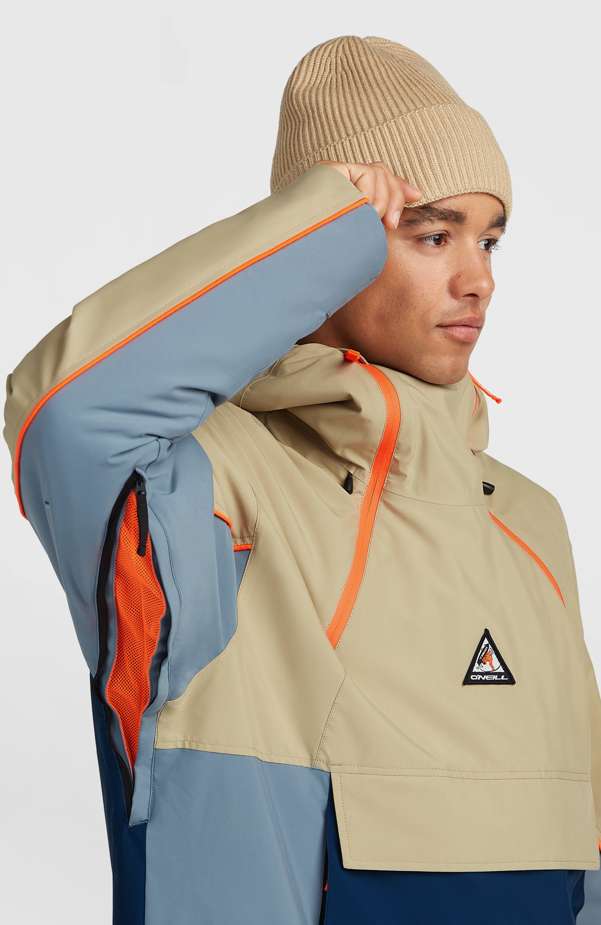 FWC`PLAY ASYMMETRIC SNOW JACKET