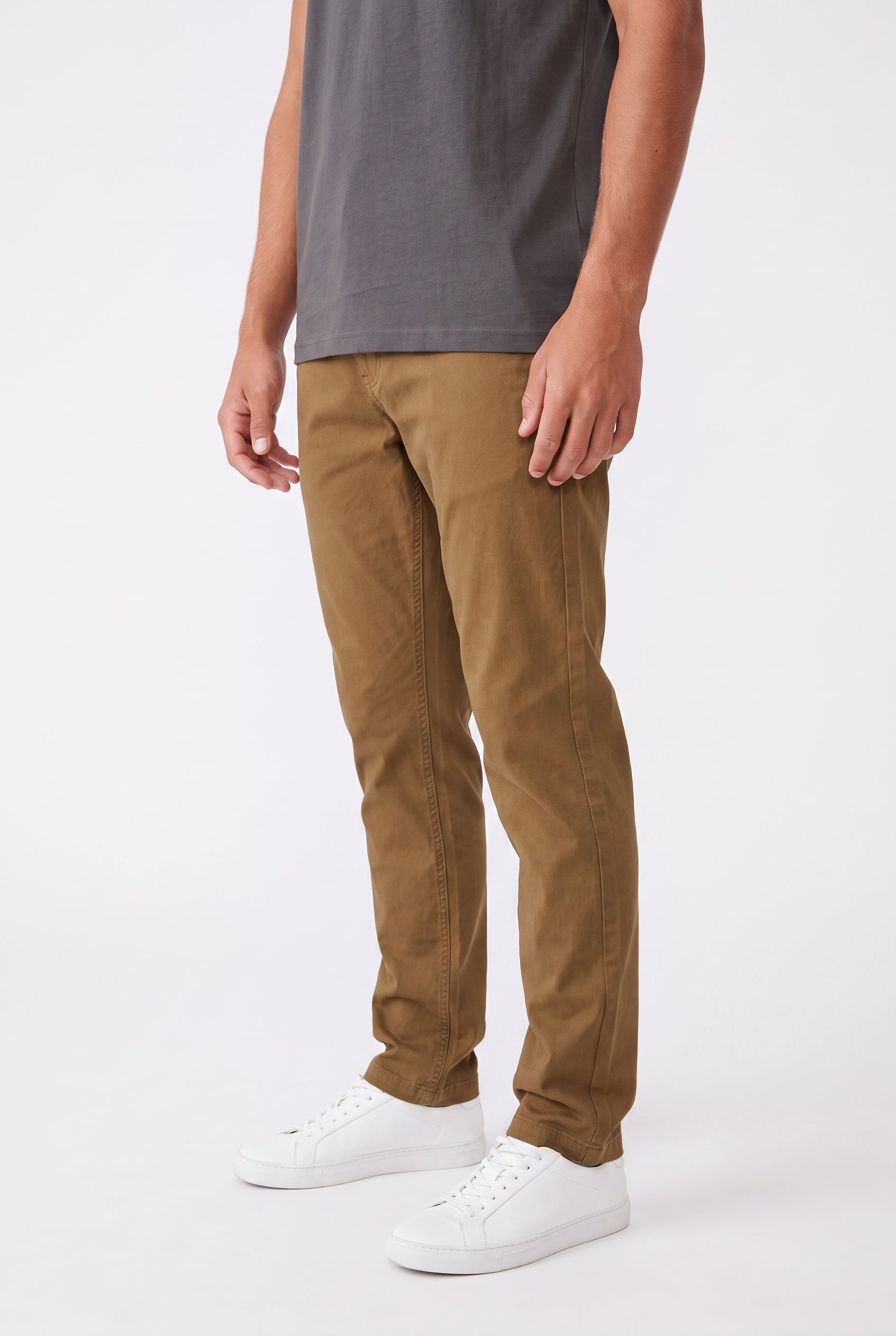 CONTACT SLIM CHINO PANTS