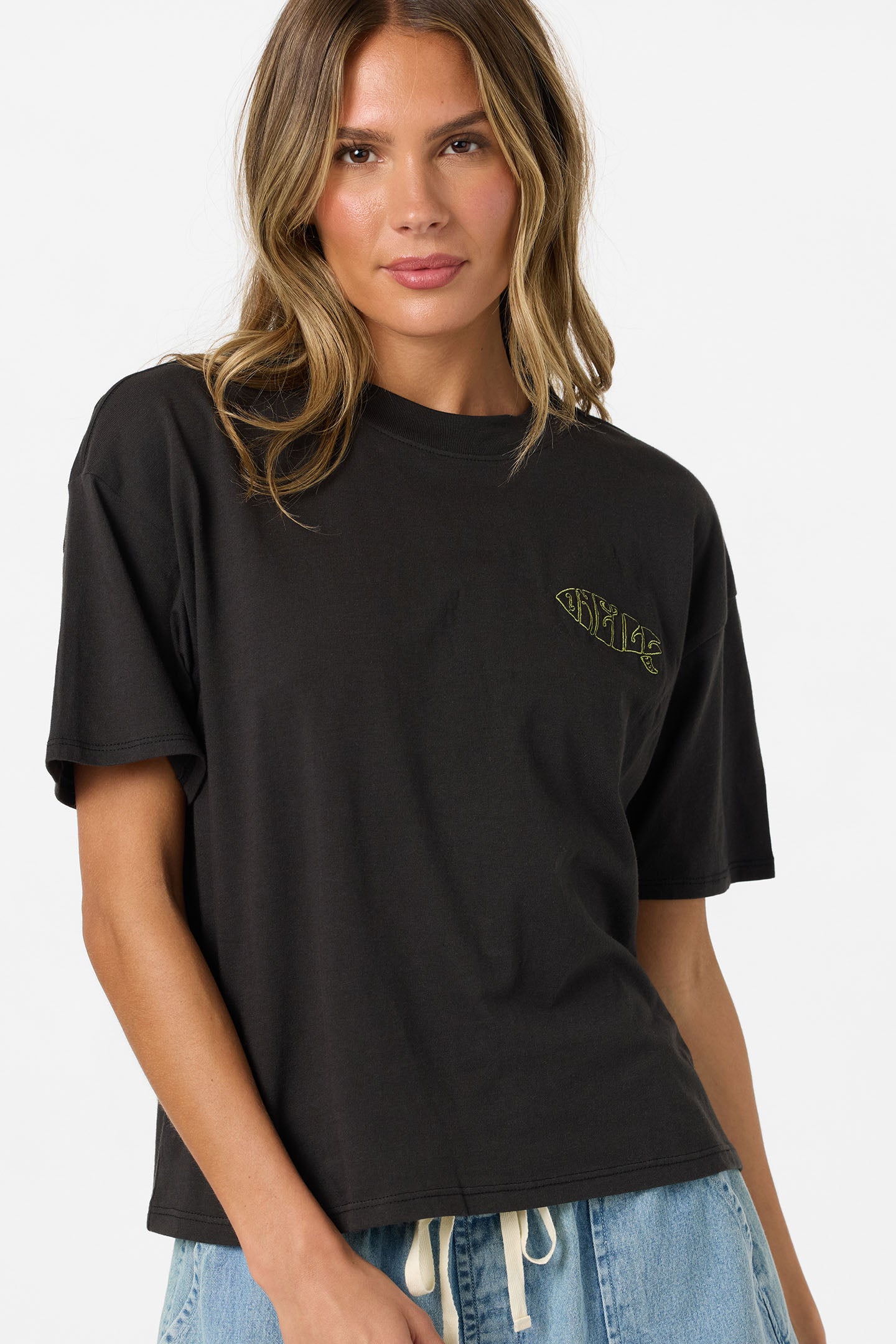 BOARD EMBROIDERED EASY TEES