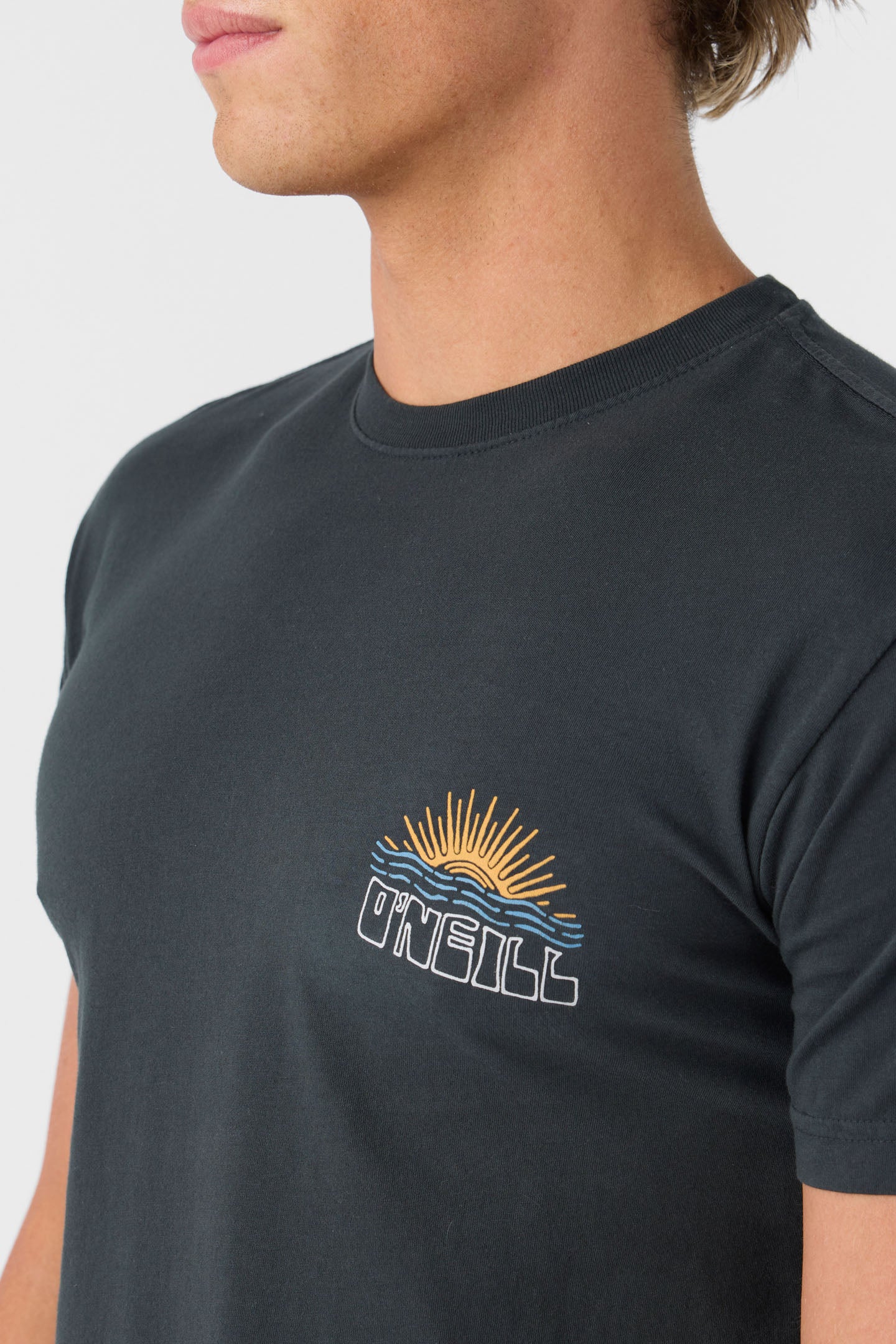 RAYS & WAVES TEE