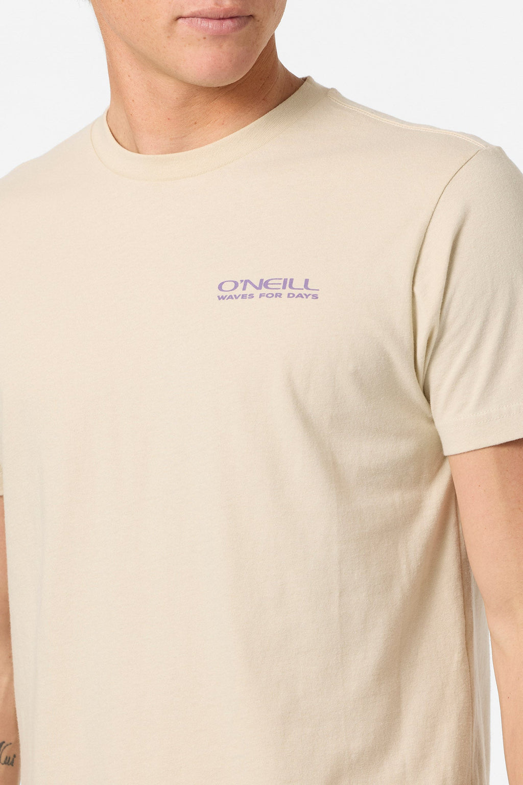 THE CAPTAIN TEE