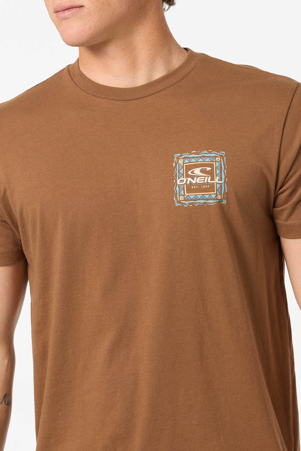 PATTERNS TEE