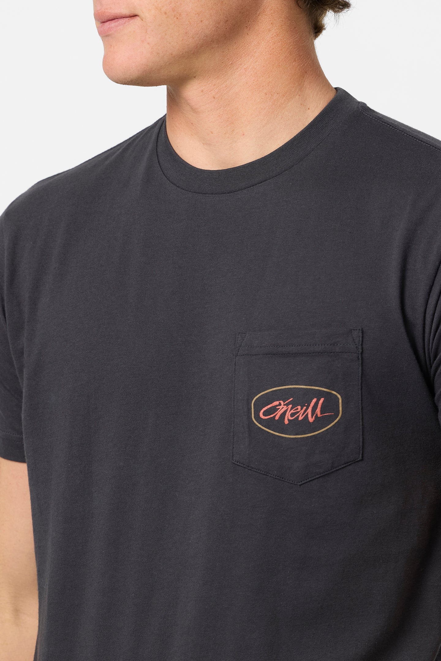 BADGE TEE