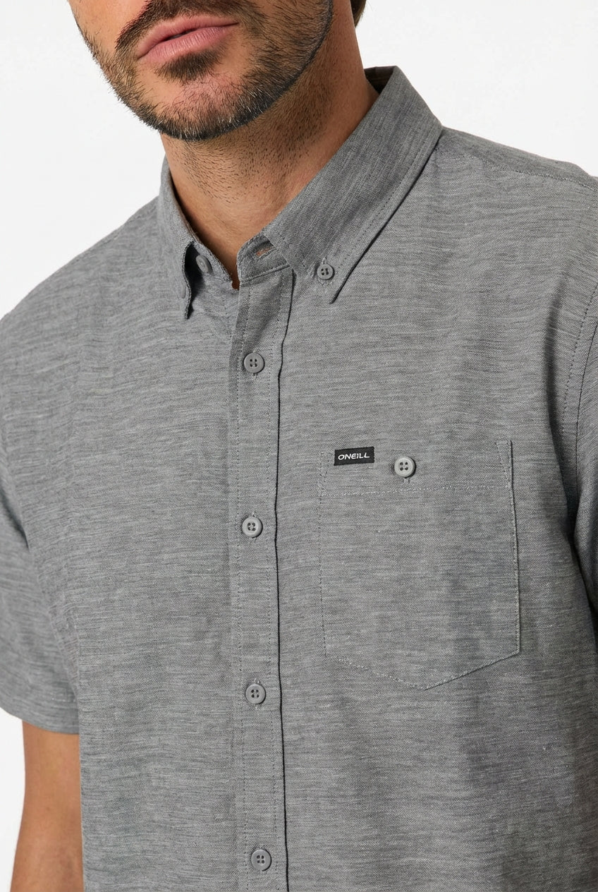 LIGHT CHECK STANDARD SHORT SLEEVE WOVEN SHIRT