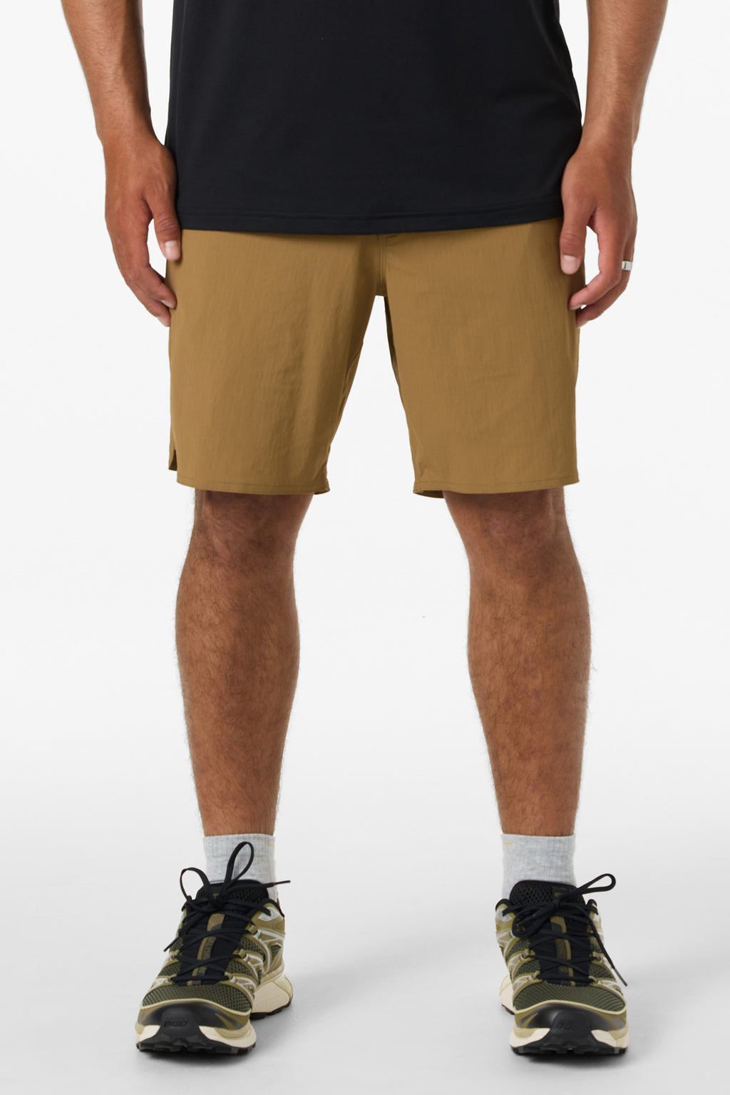 TRVLR HALFBACK HYBRID 18`` SHORT