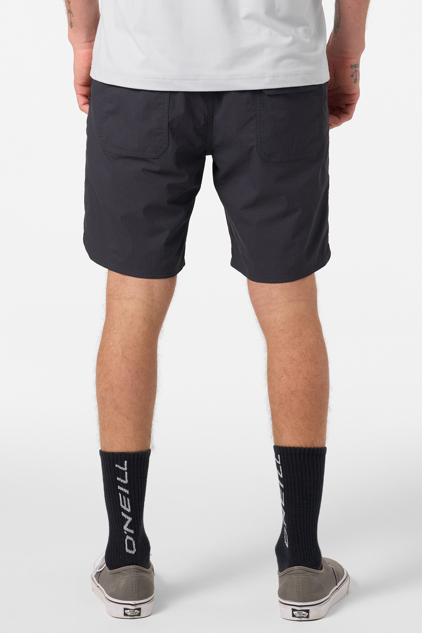 TRVLR HALFBACK HYBRID 18`` SHORT