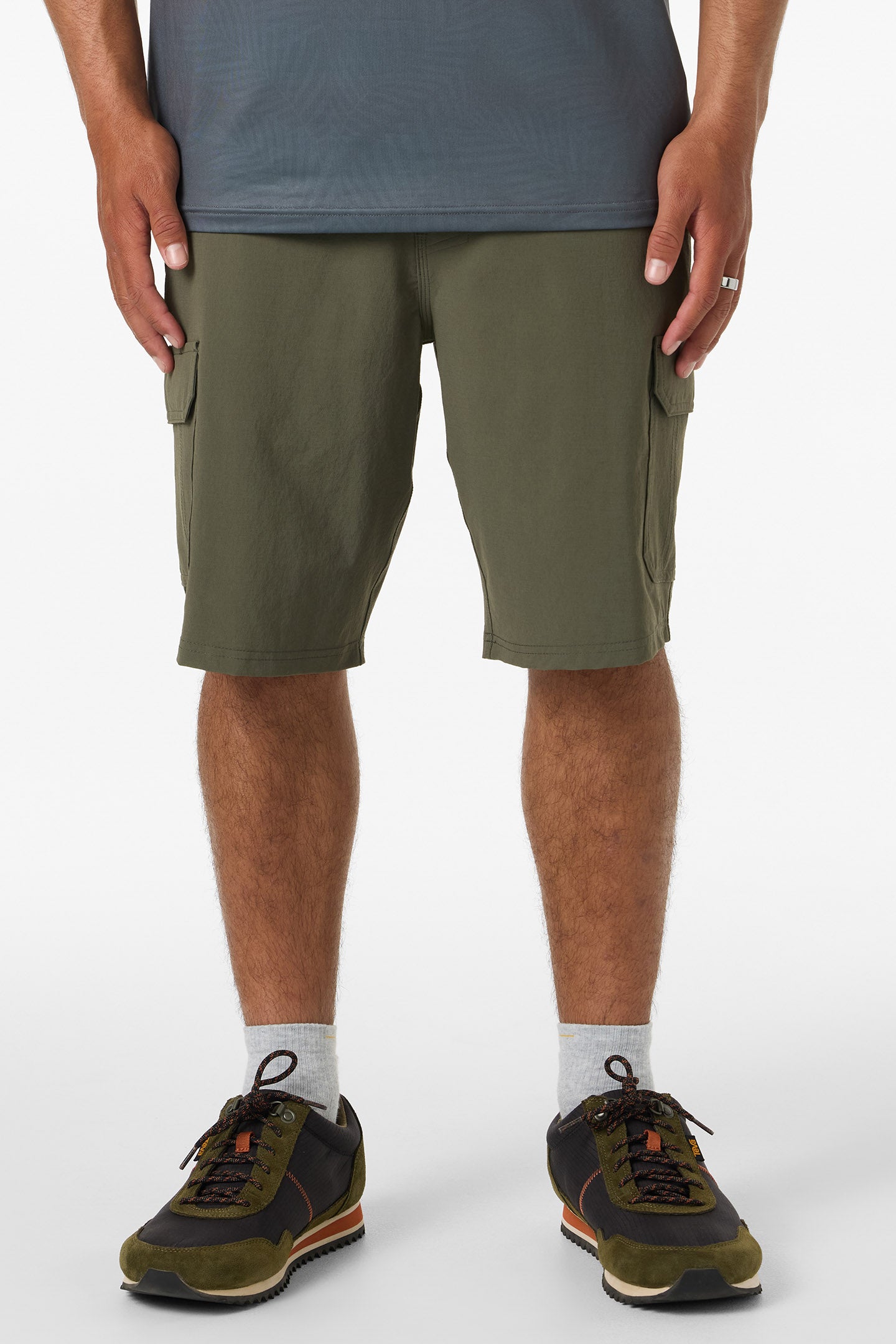 TRVLR CARGO HYBRID 20`` SHORT