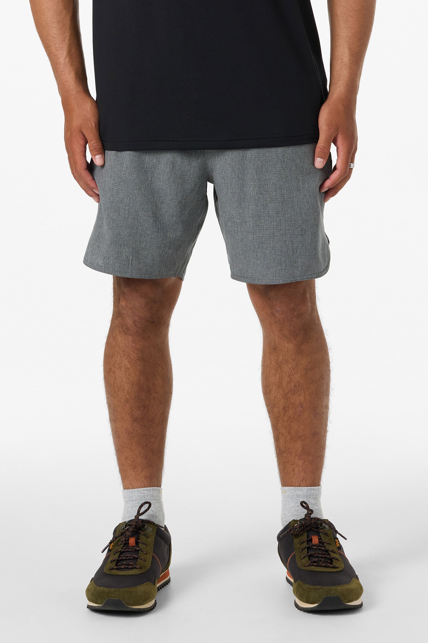 TRVLR TECH LINED HYBRID 17`` SHORT