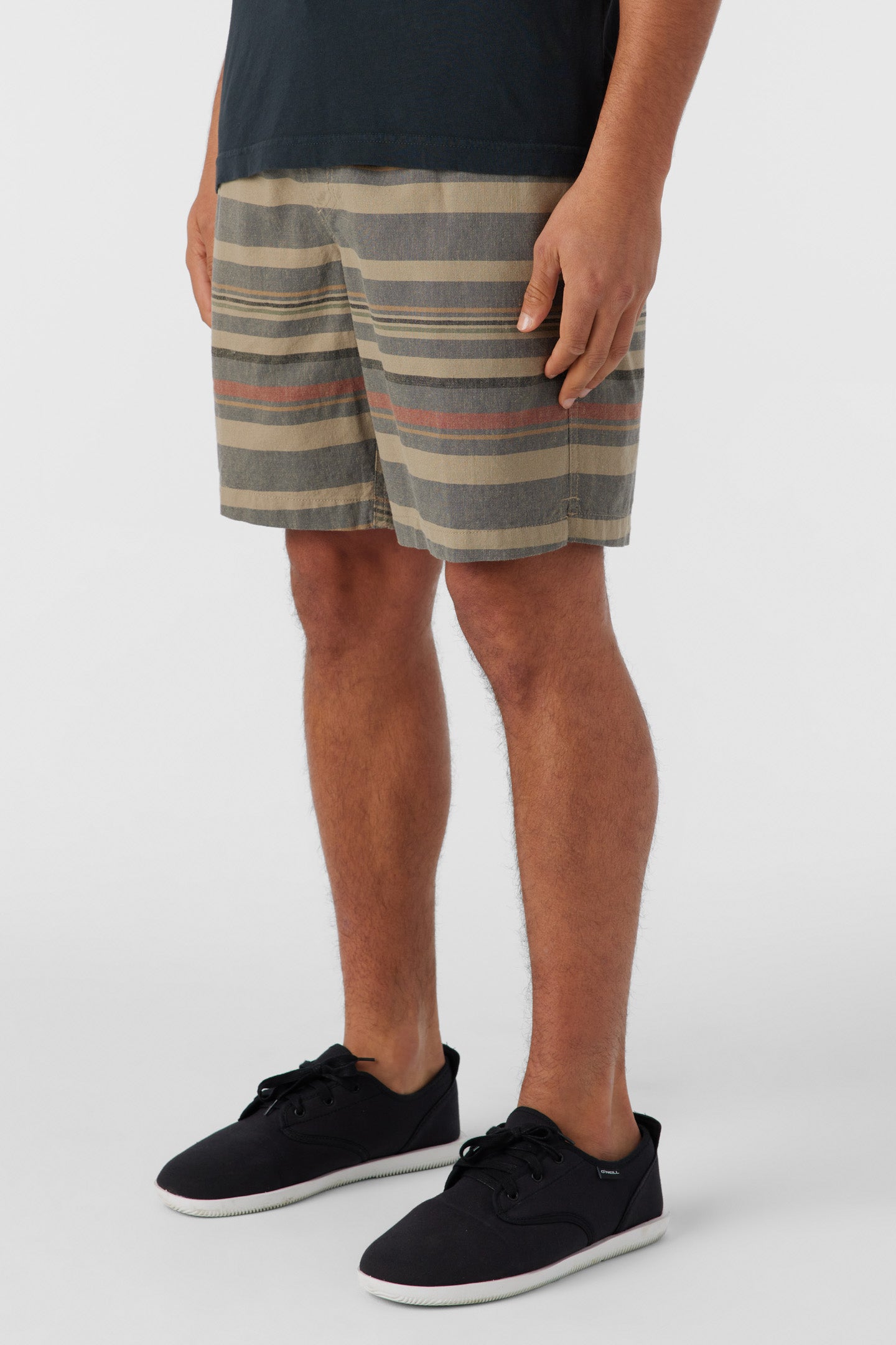LOW KEY STRIPE SHORT