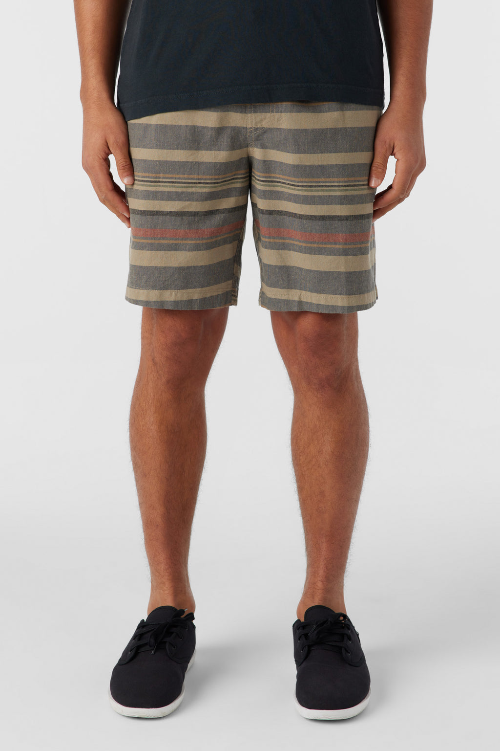 LOW KEY STRIPE SHORT