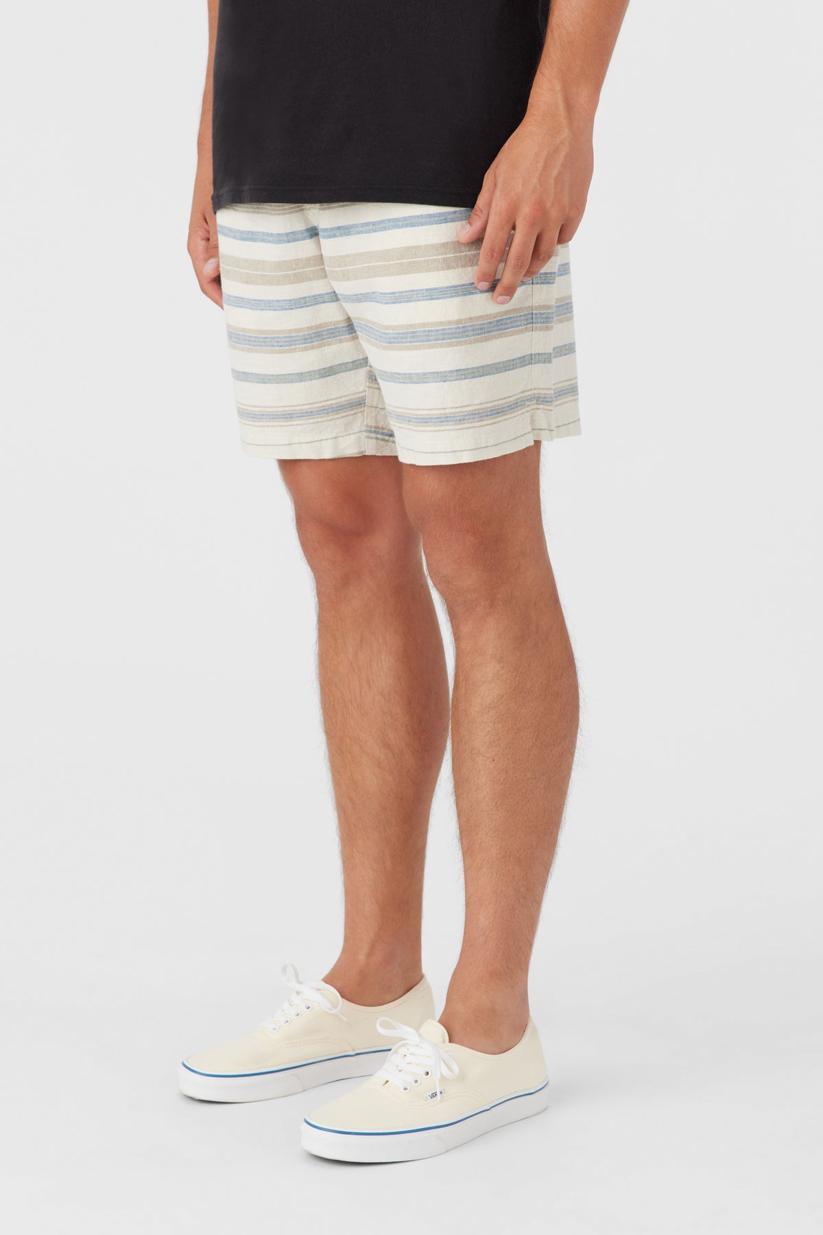 LOW KEY STRIPE SHORT