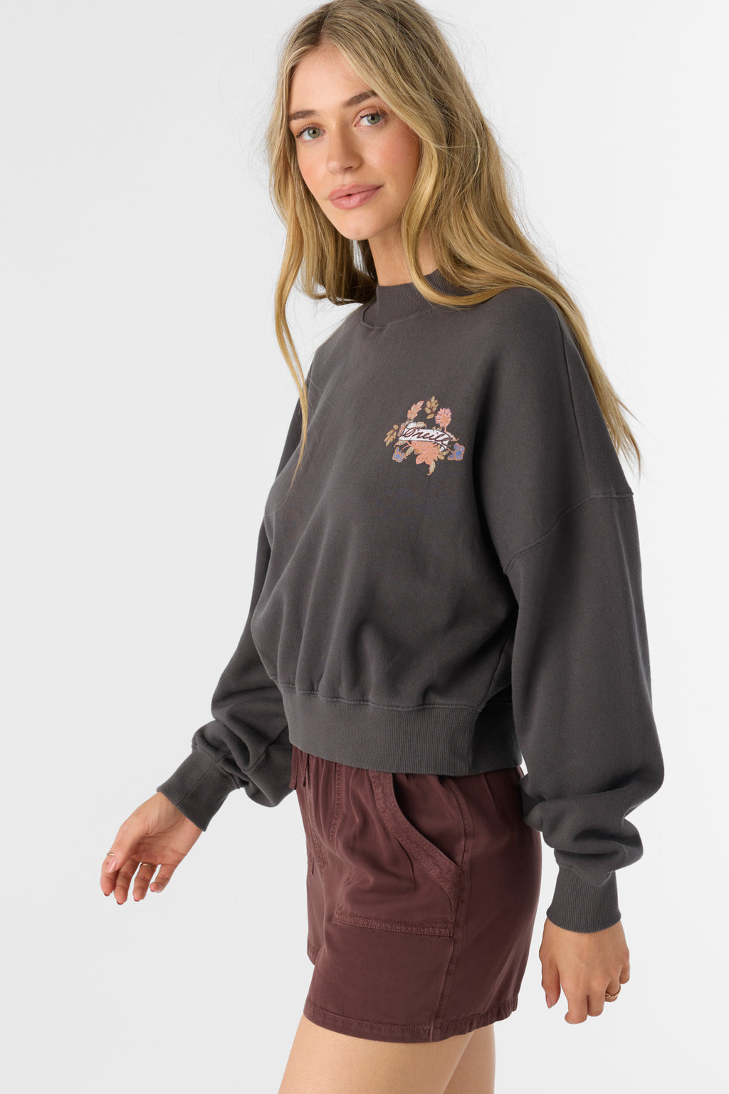 MOMENT CROP CREWNECK