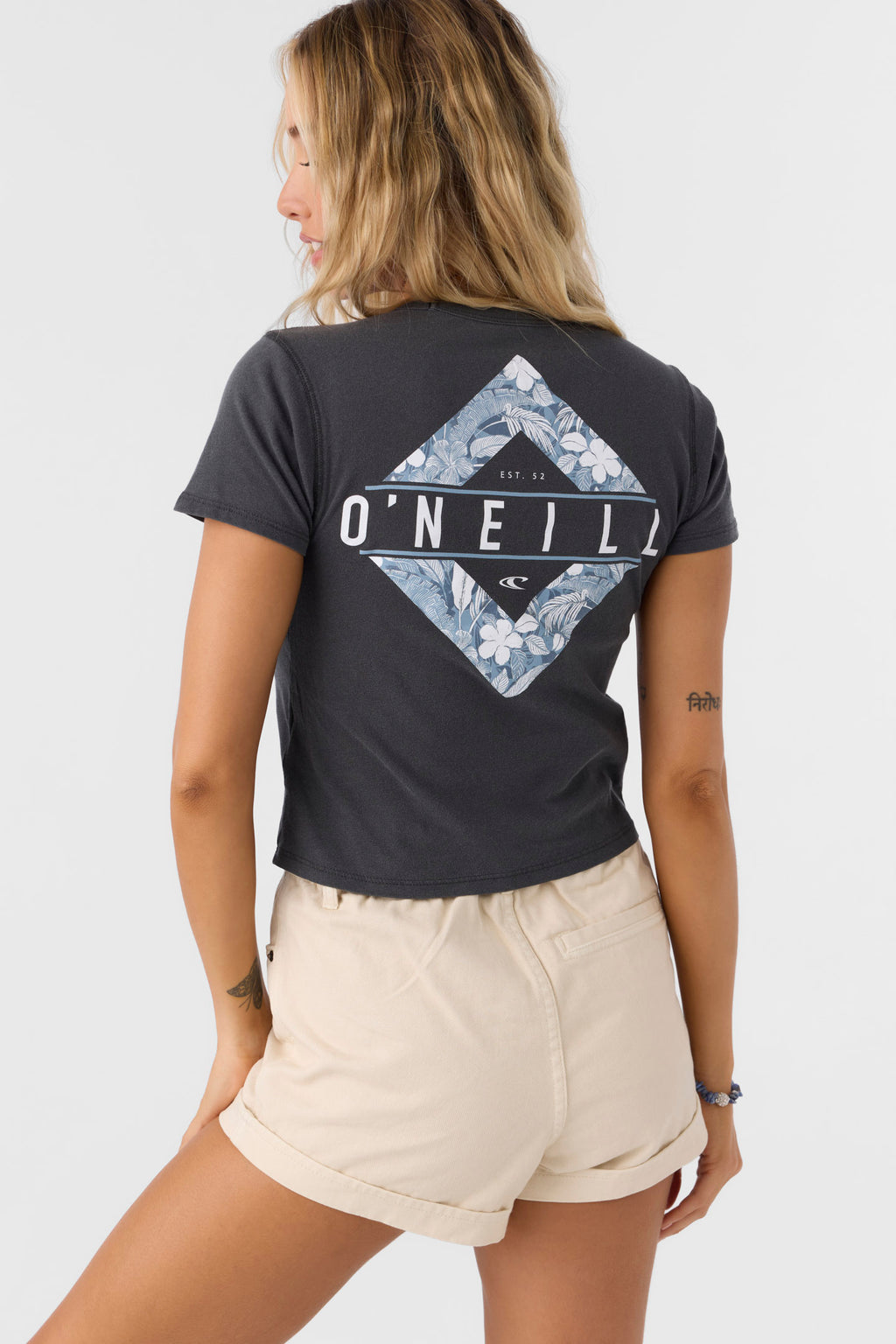 PALM MEADOW TEE