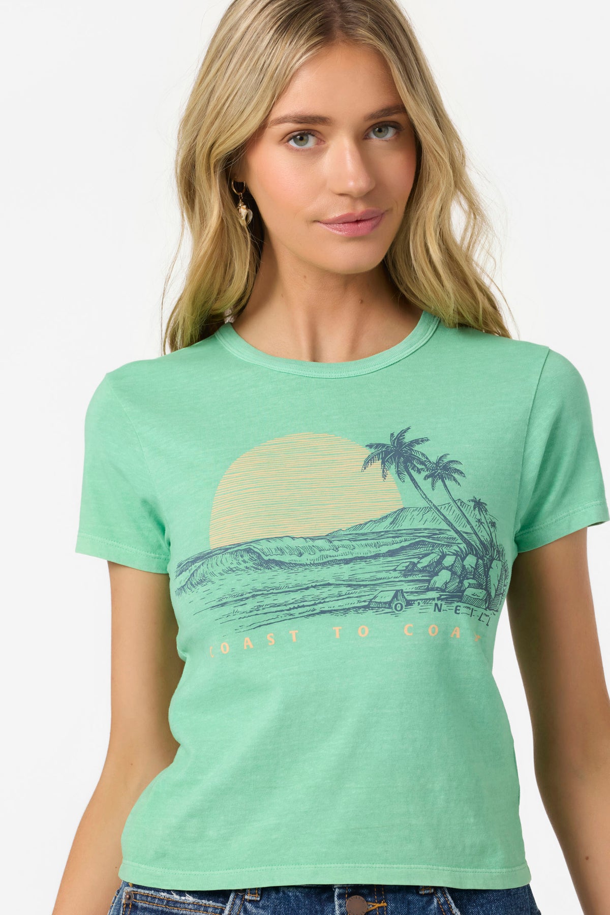 COASTAL VIBES TEE