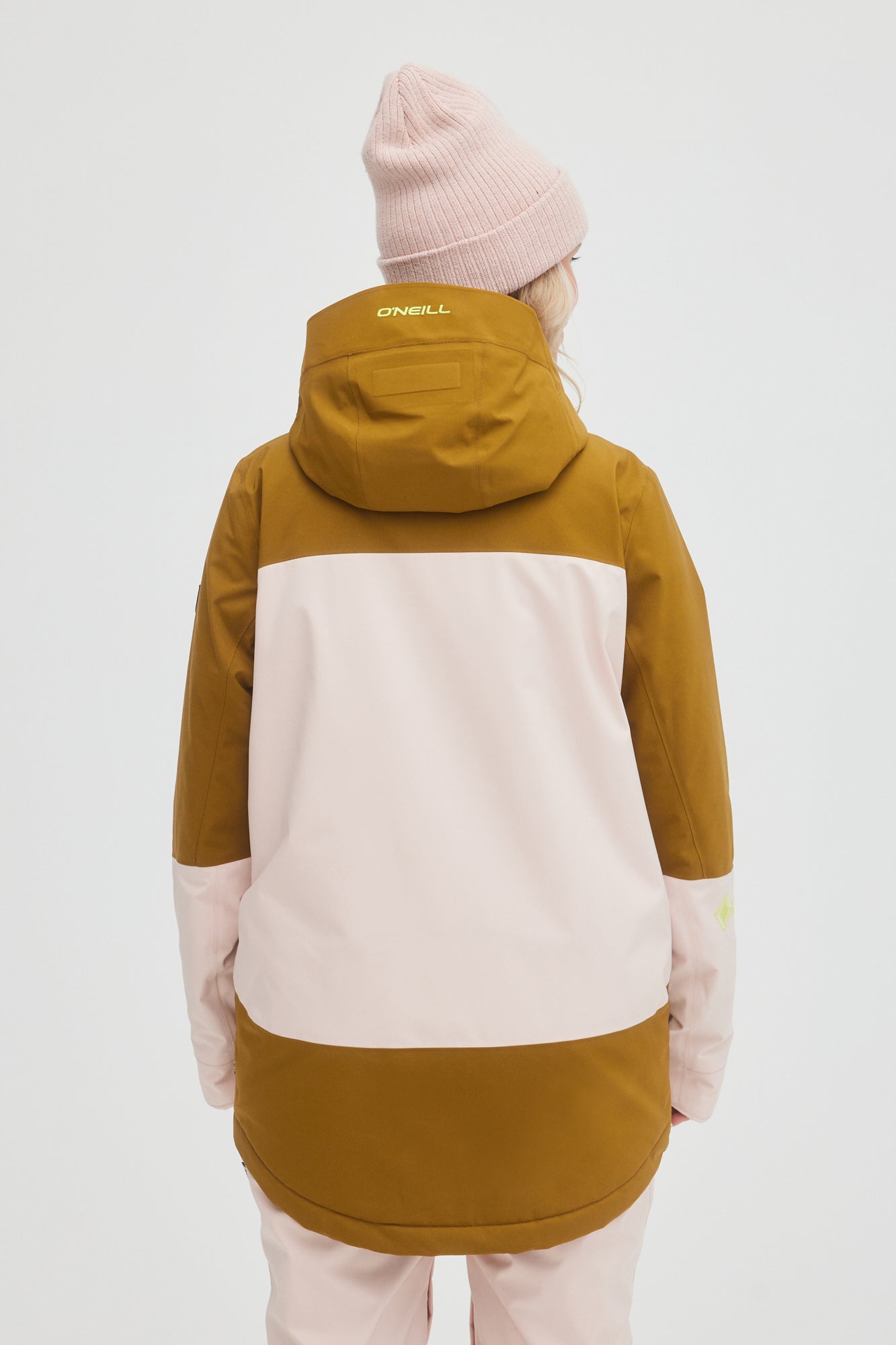 GORE-TEX INSULATED JACKET