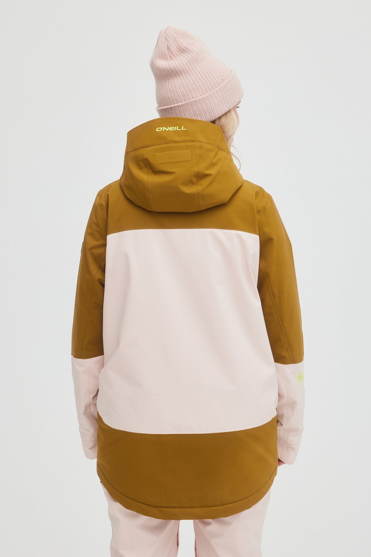 GORE-TEX INSULATED JACKET