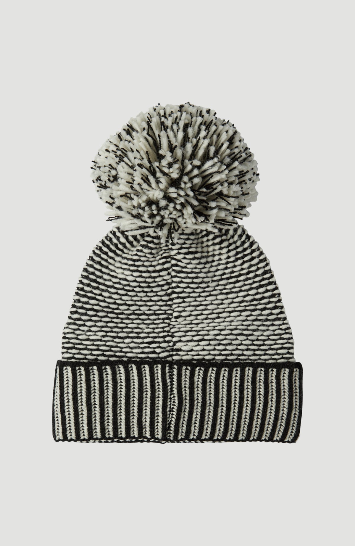 O'Neill Girls Chunky Beanie in Black Out
