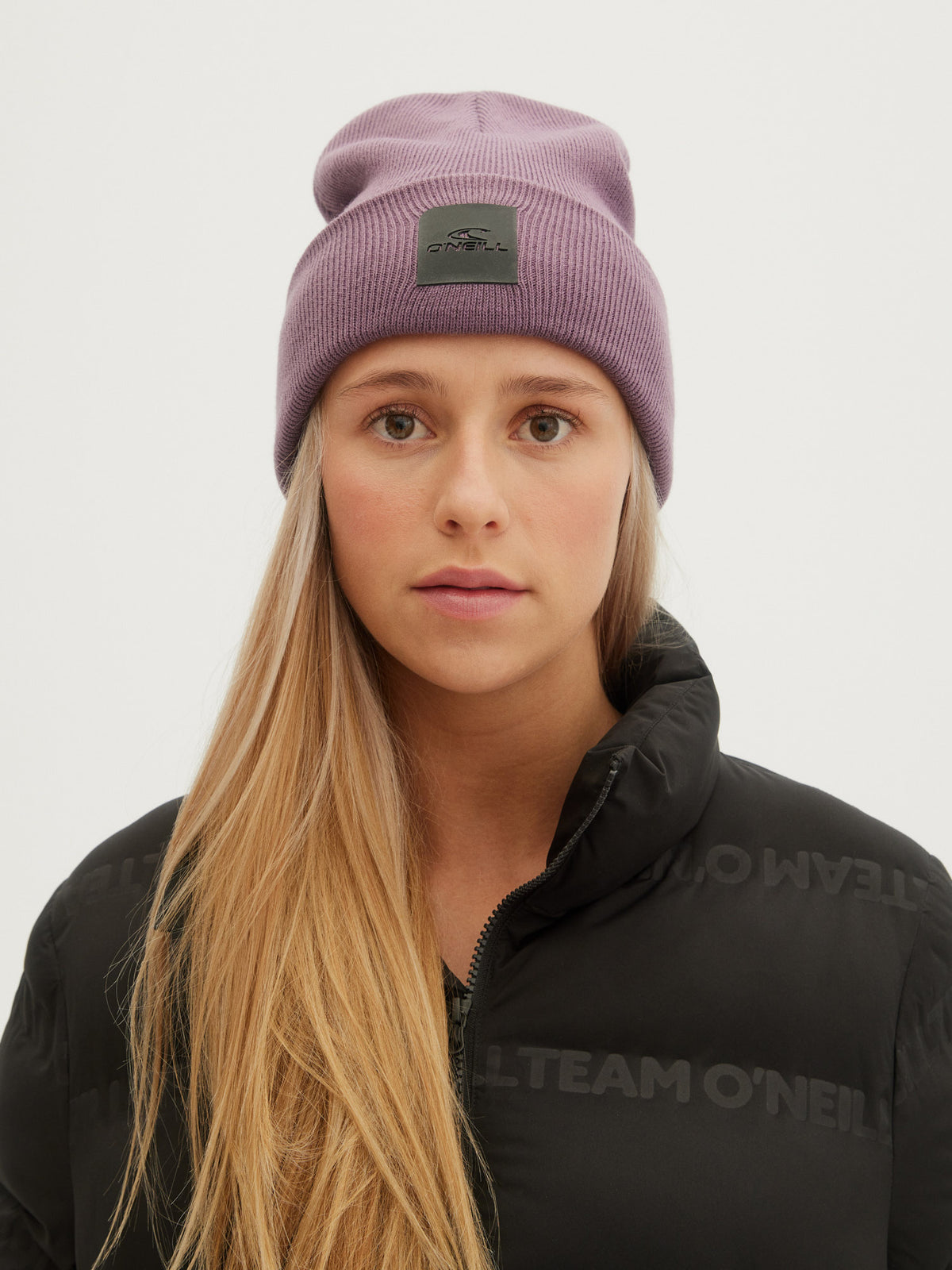 O'Neill Mens Cube Beanie in Berry Conserve