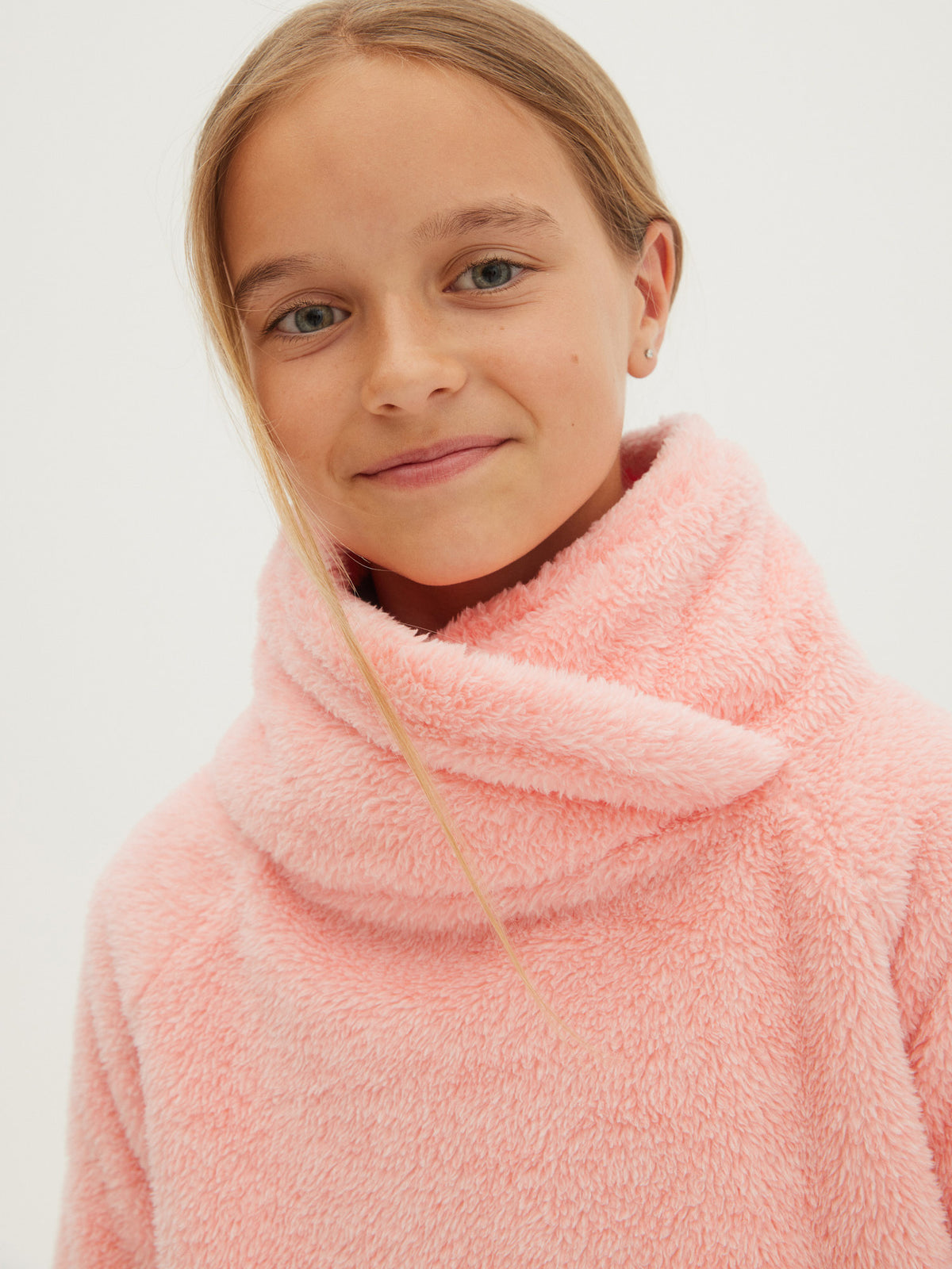 O'Neill Girls Hazel Fleece in Conch Shell