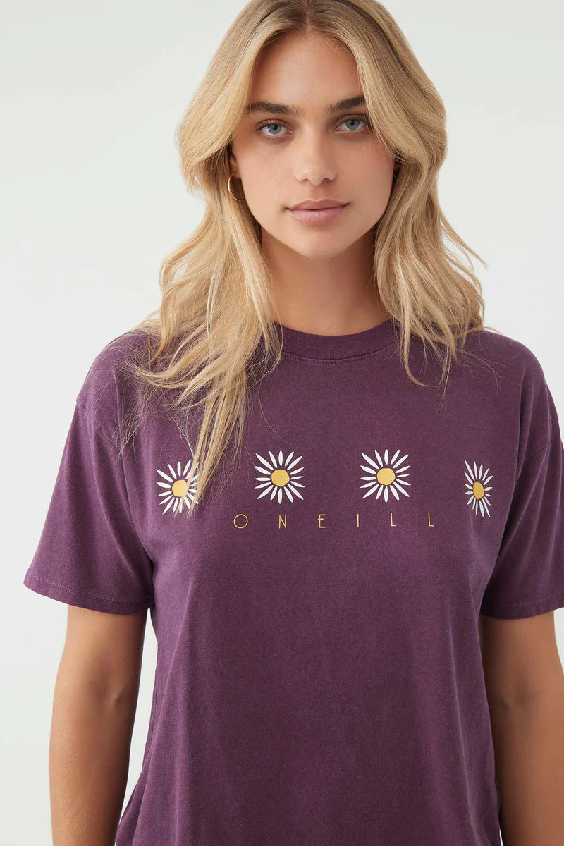 DANCING DAISY TEE