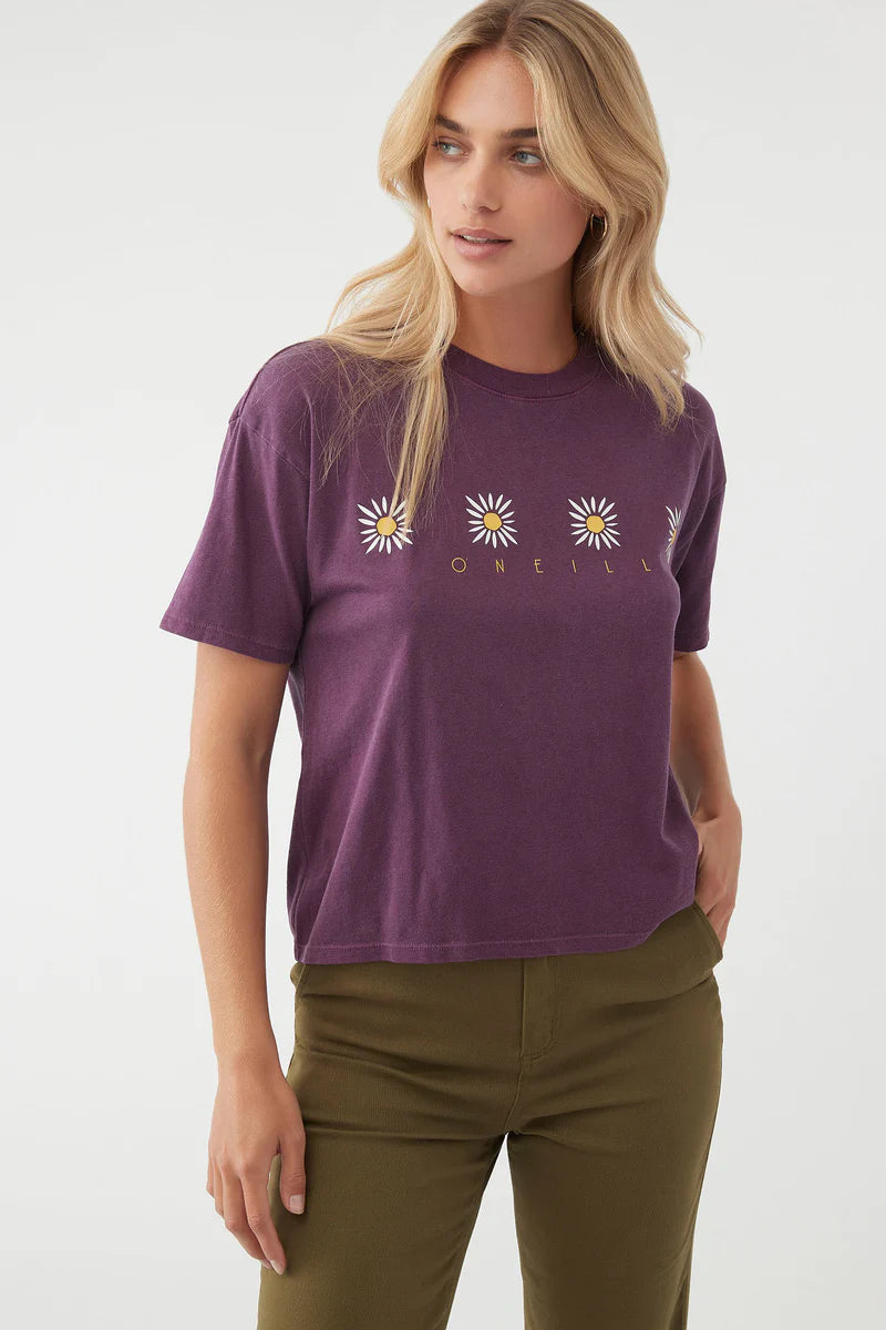 DANCING DAISY TEE