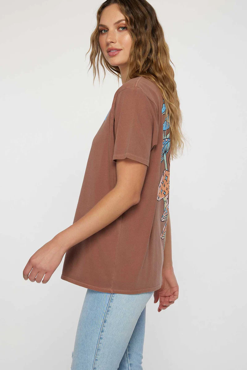 STAY MAGIC TEE