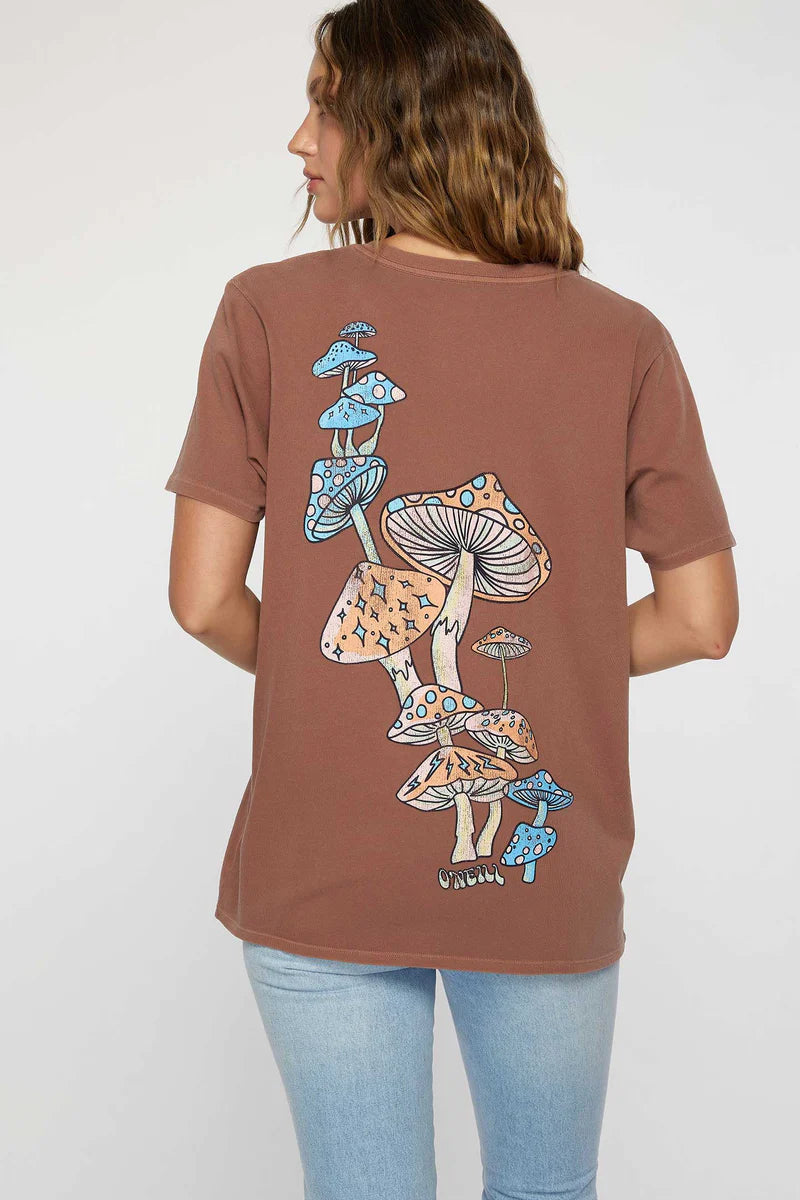 STAY MAGIC TEE