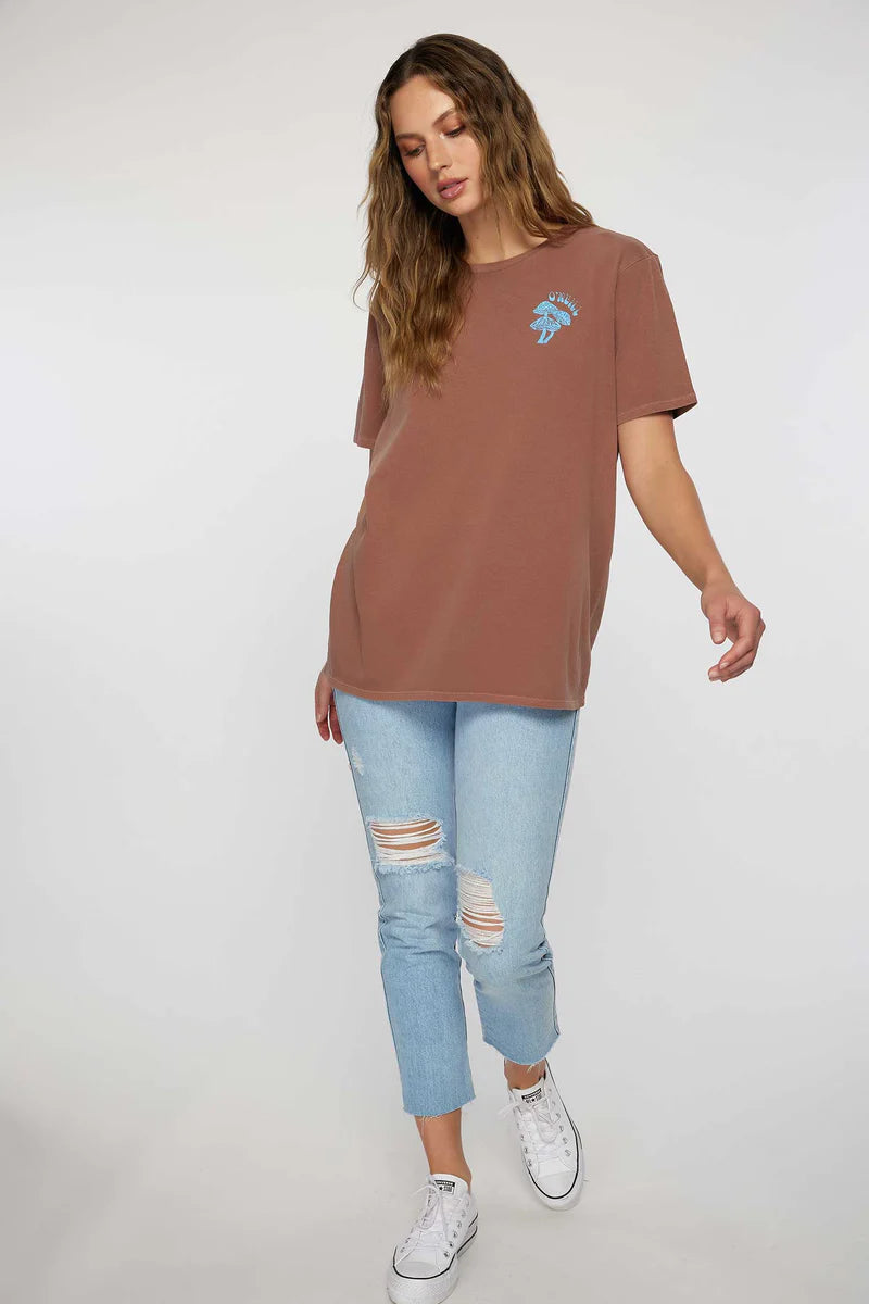 STAY MAGIC TEE