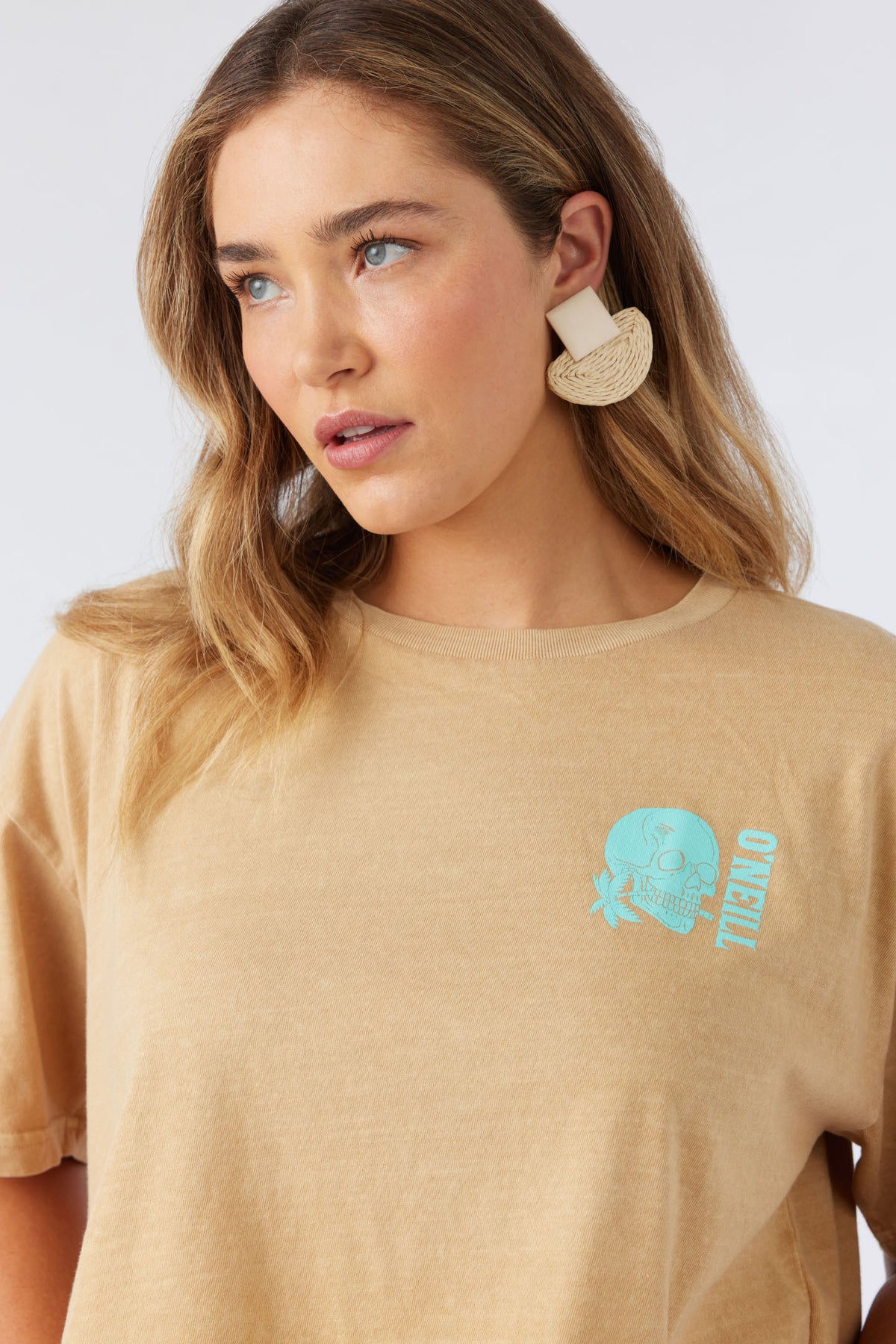 SEA BEYOND CROP TEE
