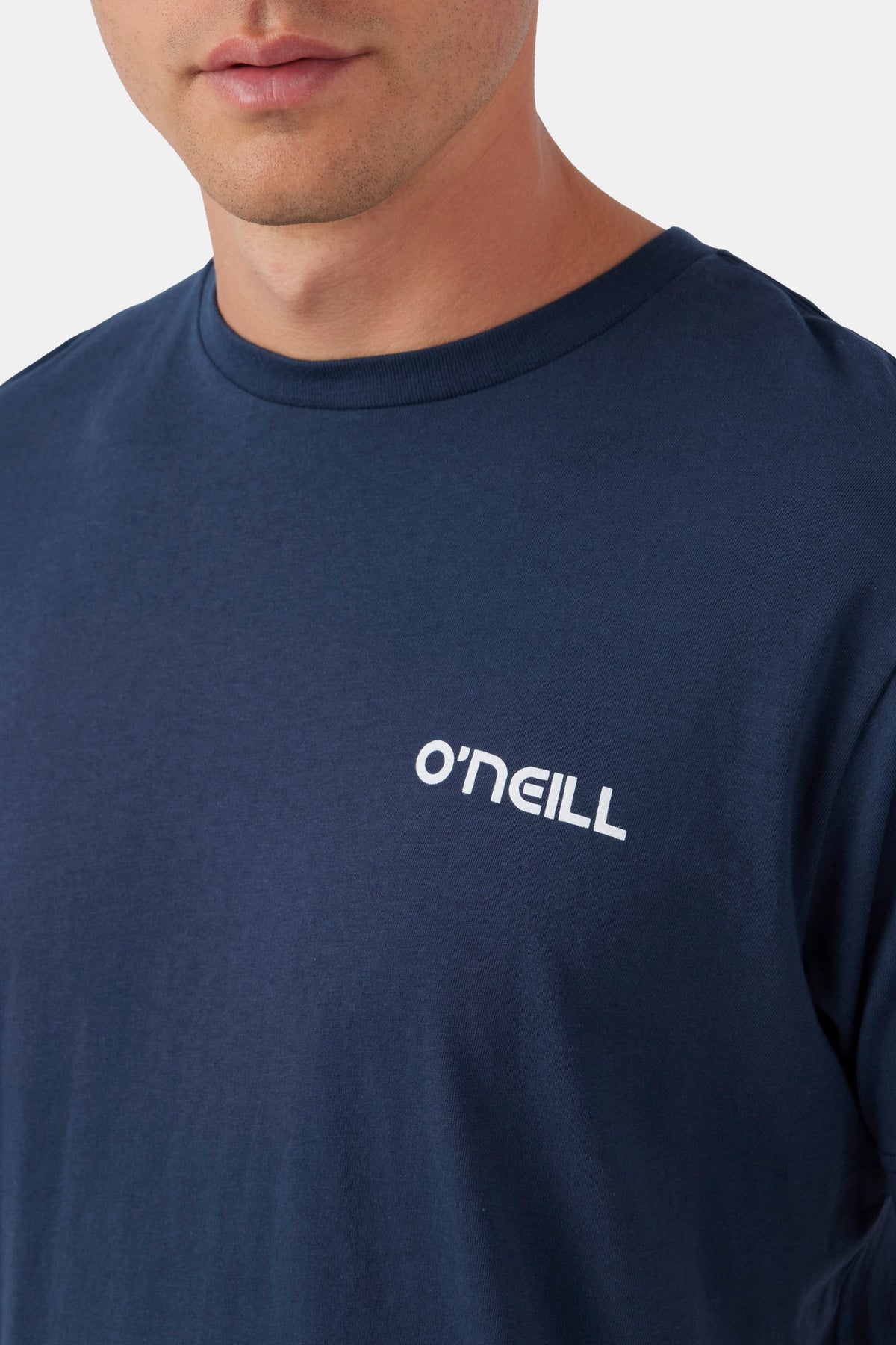 CRESTED TEE