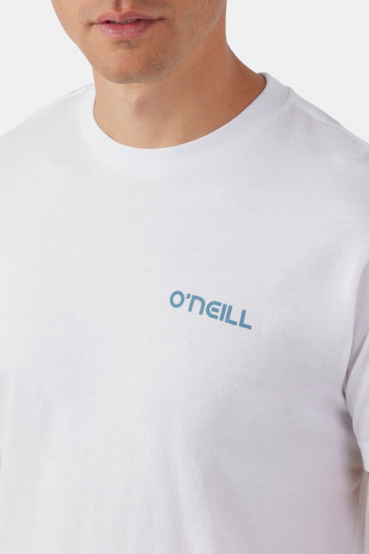 CRESTED TEE