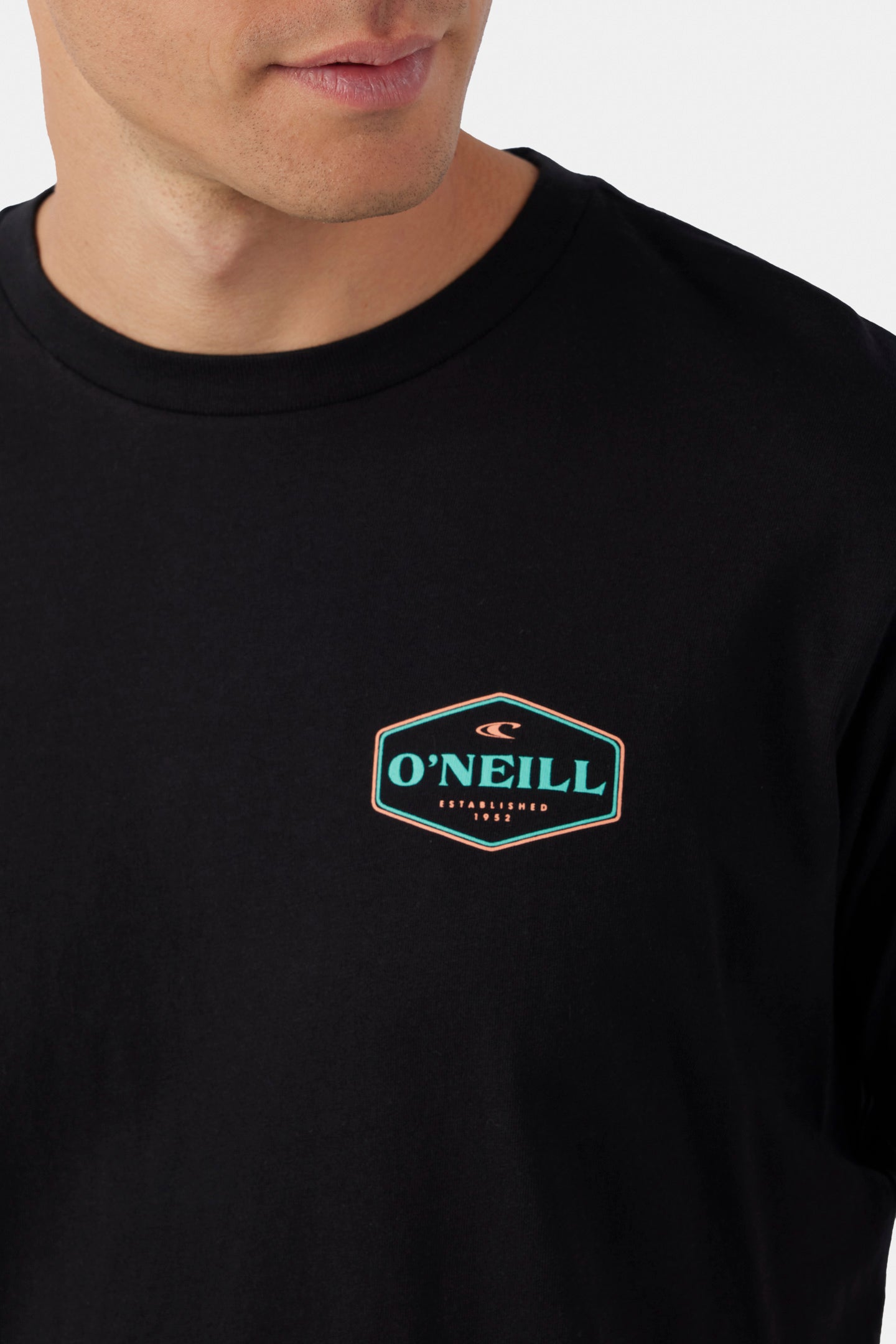 HOWLER TEE