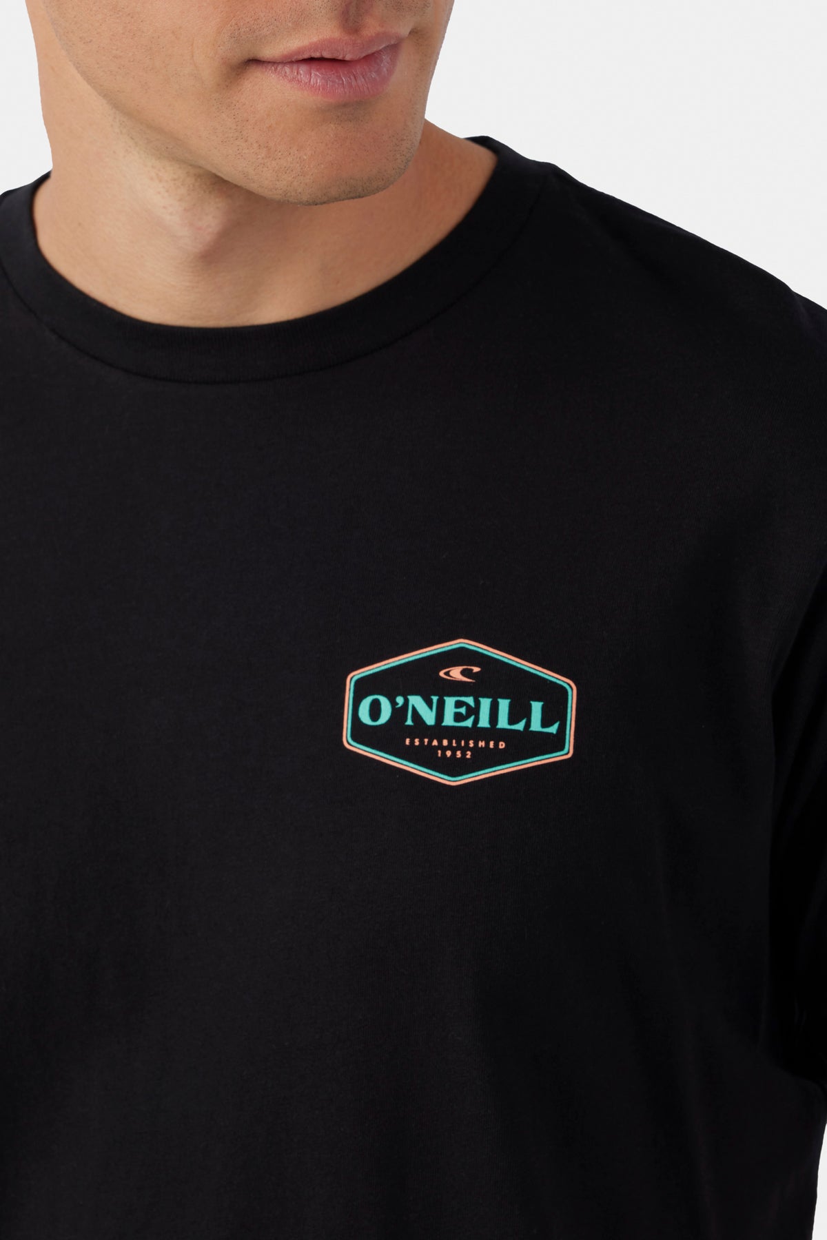 HOWLER TEE
