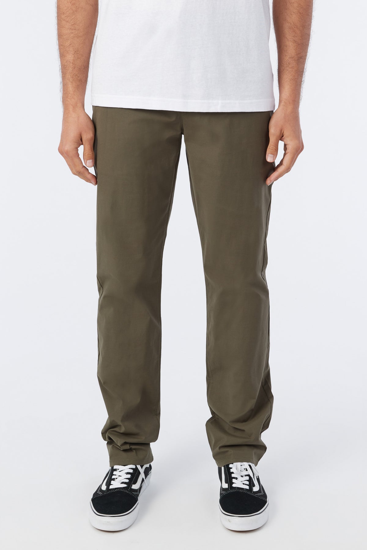 MISSION HYBRID CHINO PANT
